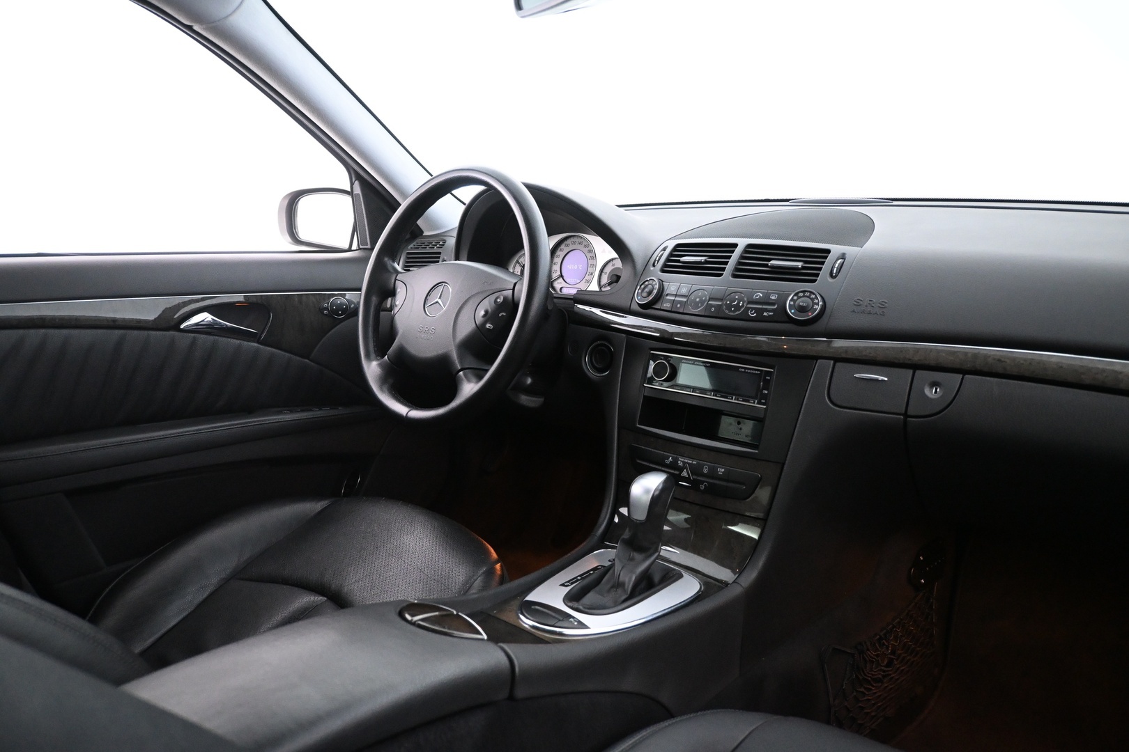 MERCEDES-BENZ E 2006