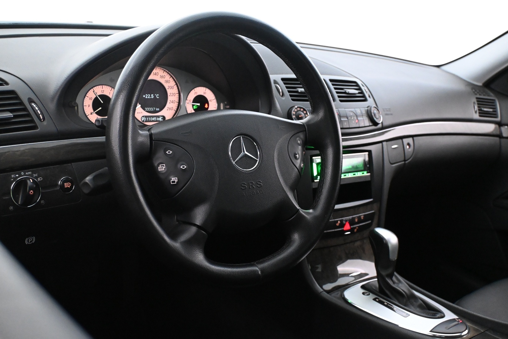 MERCEDES-BENZ E 2006