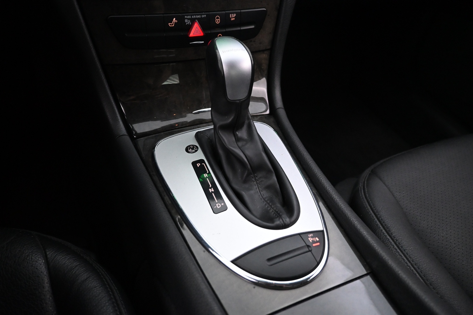MERCEDES-BENZ E 2006