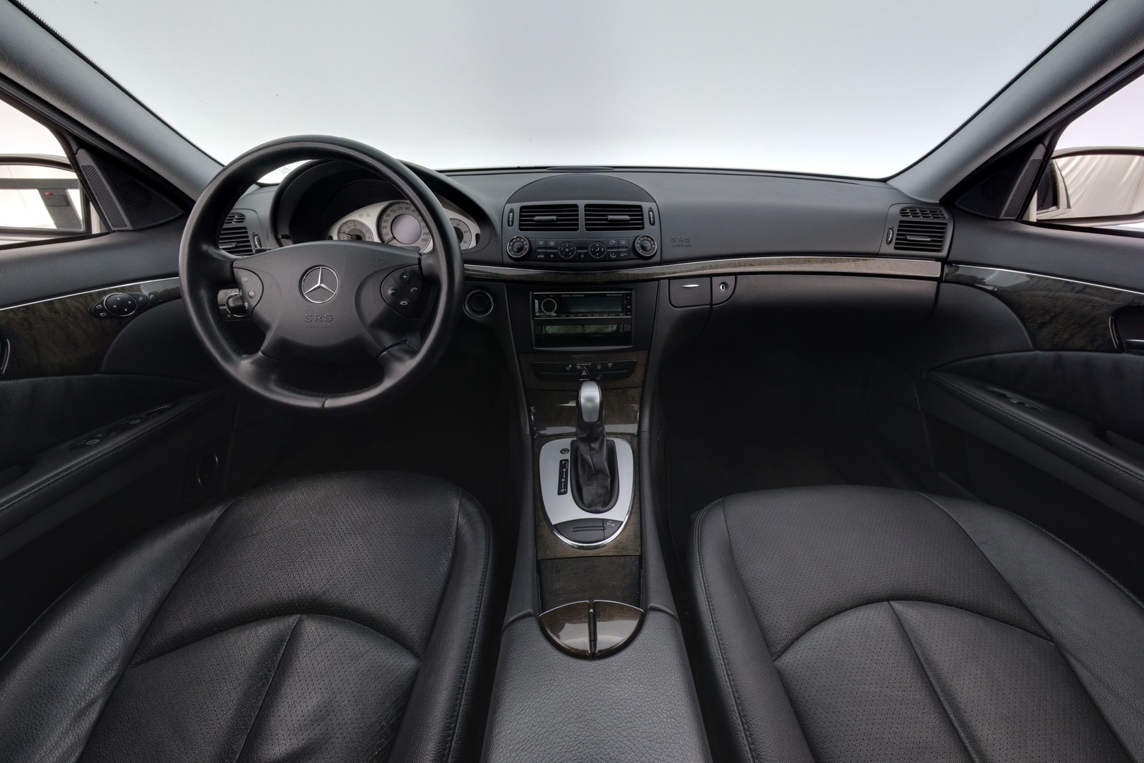 MERCEDES-BENZ E 2006