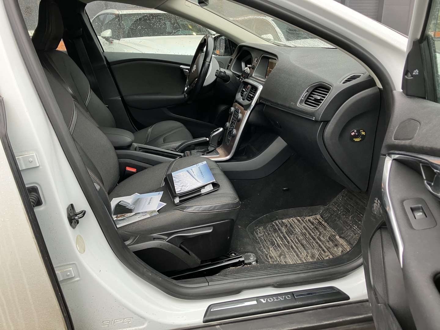 VOLVO V40 Cross Country 2014