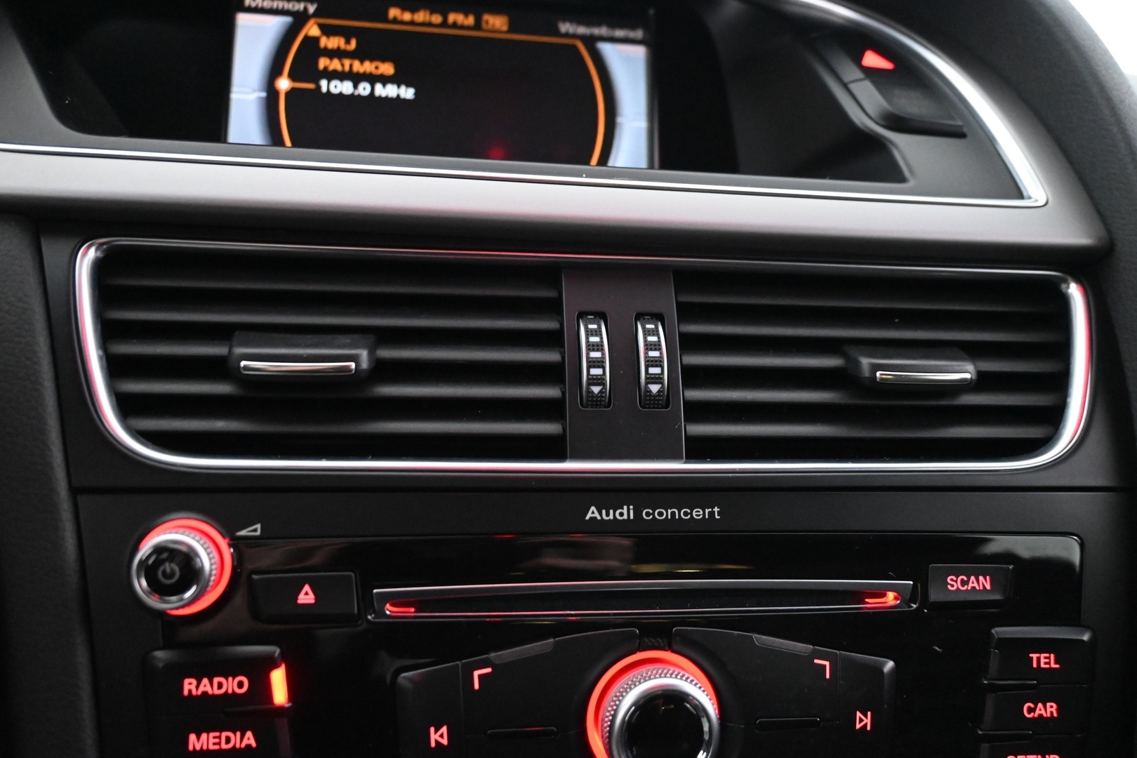 AUDI A4 2013
