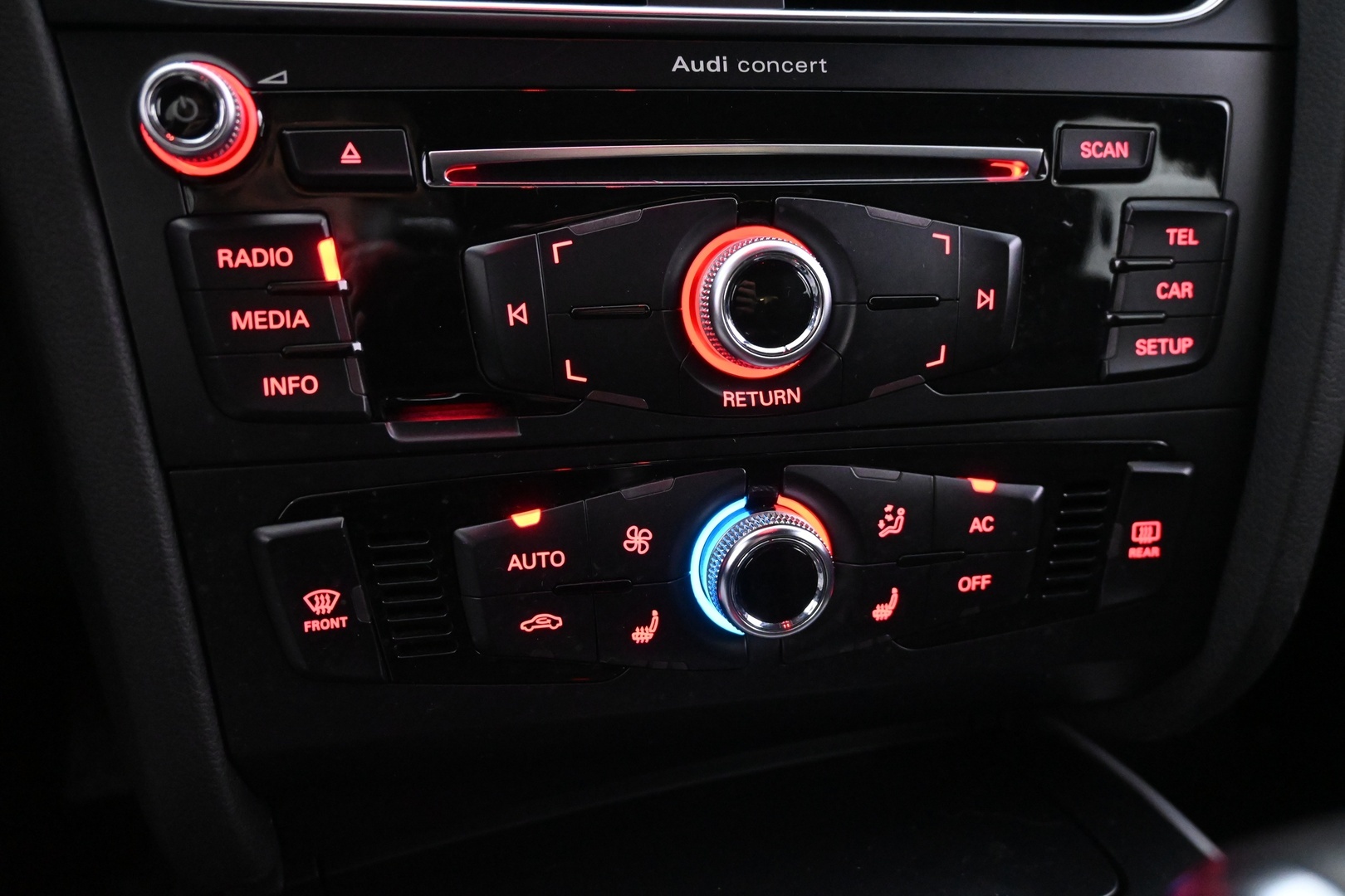 AUDI A4 2013
