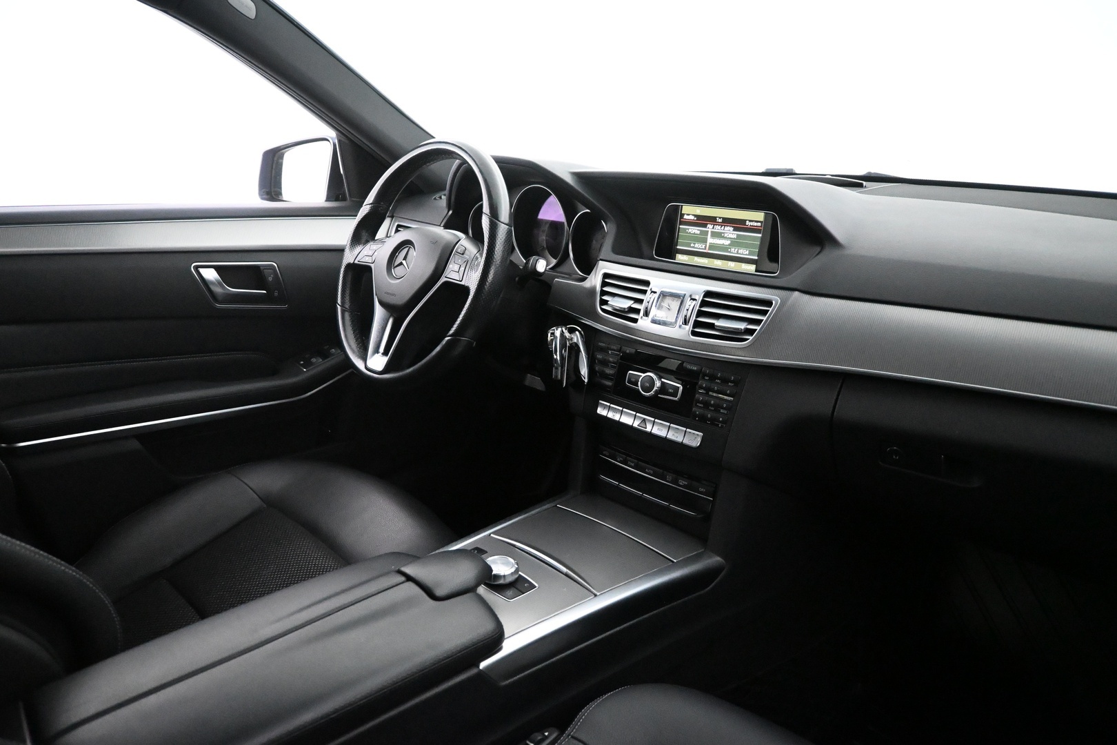 MERCEDES-BENZ E 2015