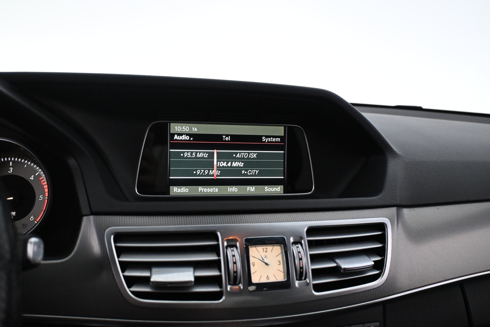 MERCEDES-BENZ E 2015