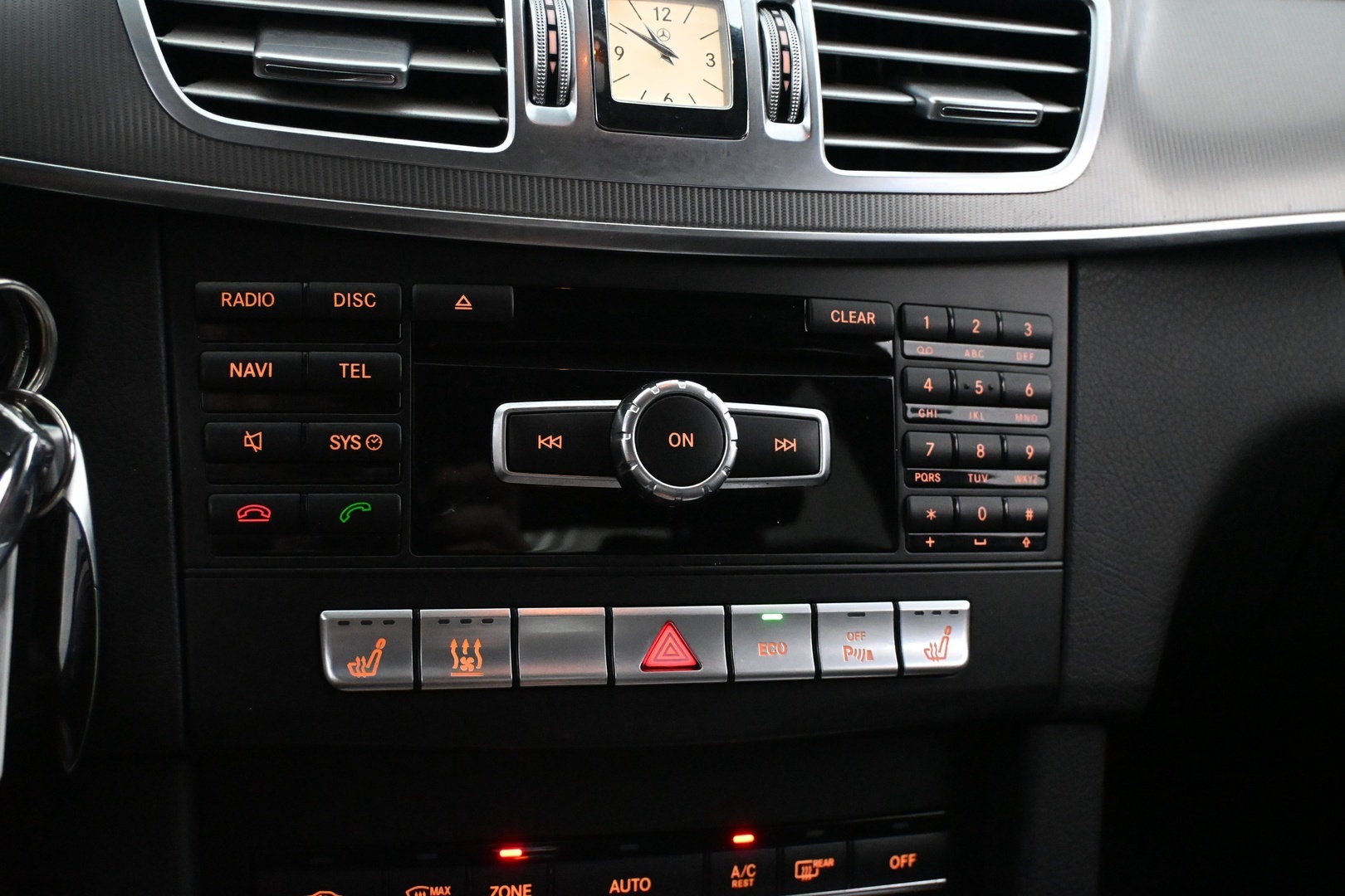 MERCEDES-BENZ E 2015