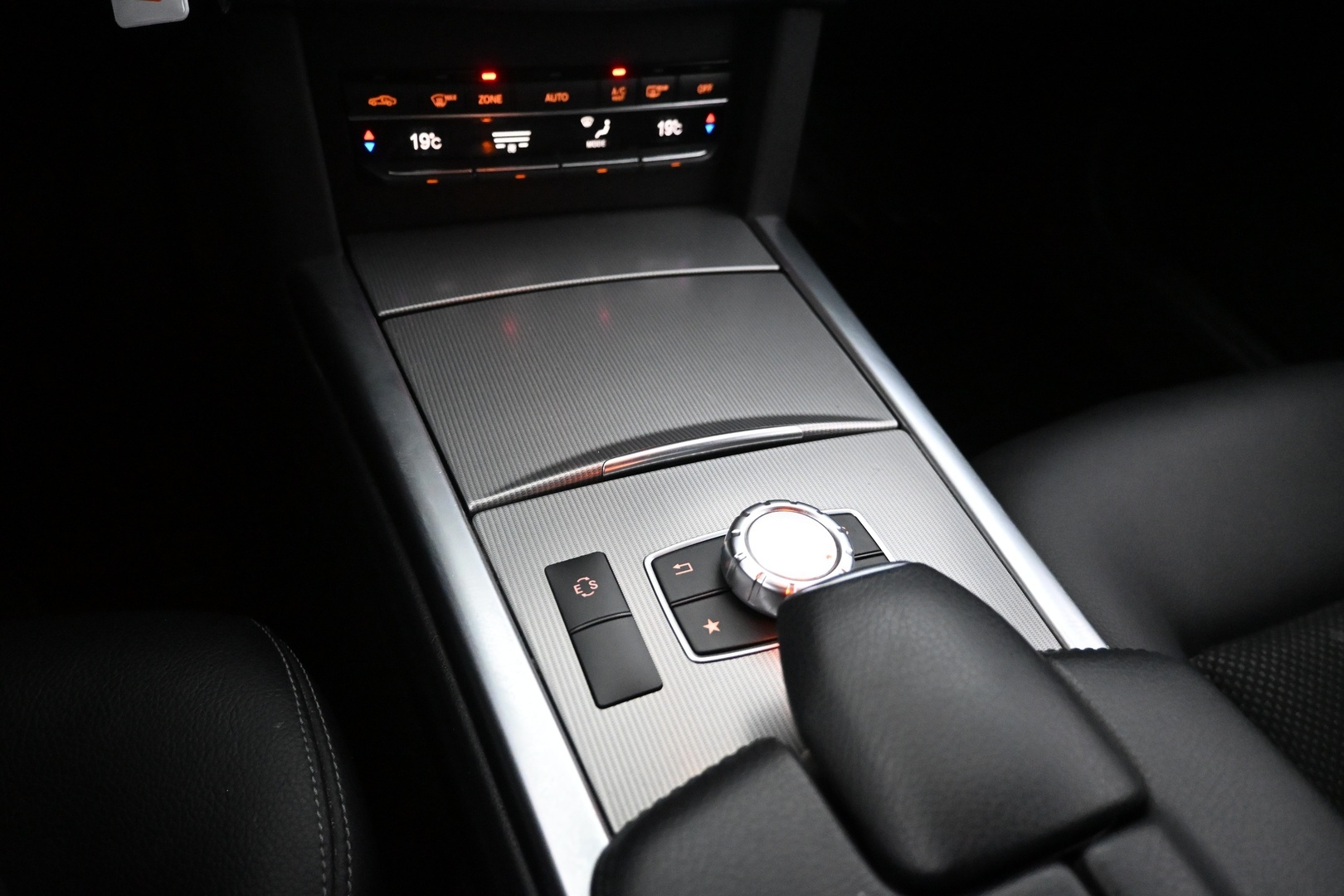 MERCEDES-BENZ E 2015