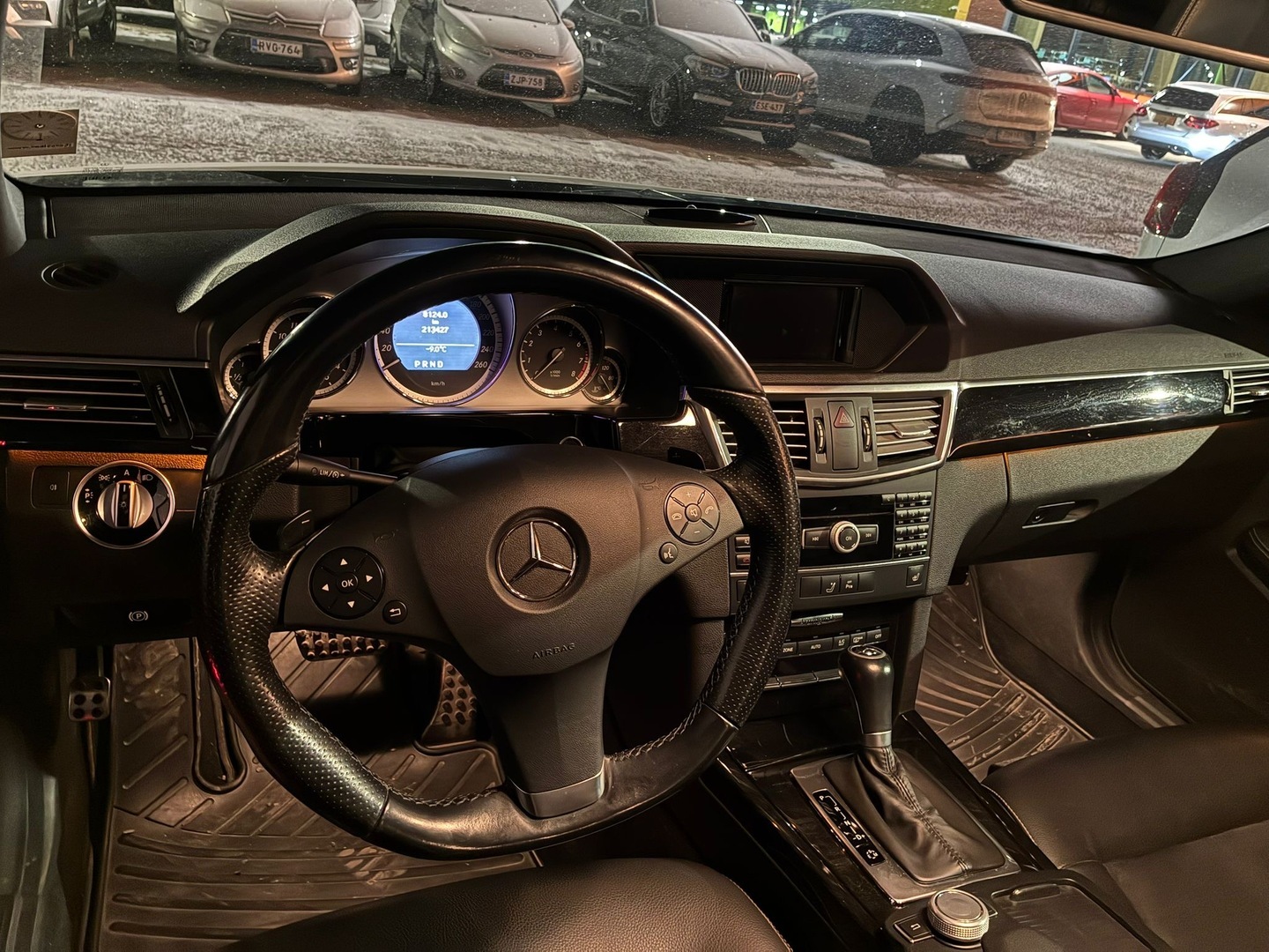 MERCEDES-BENZ E 2010