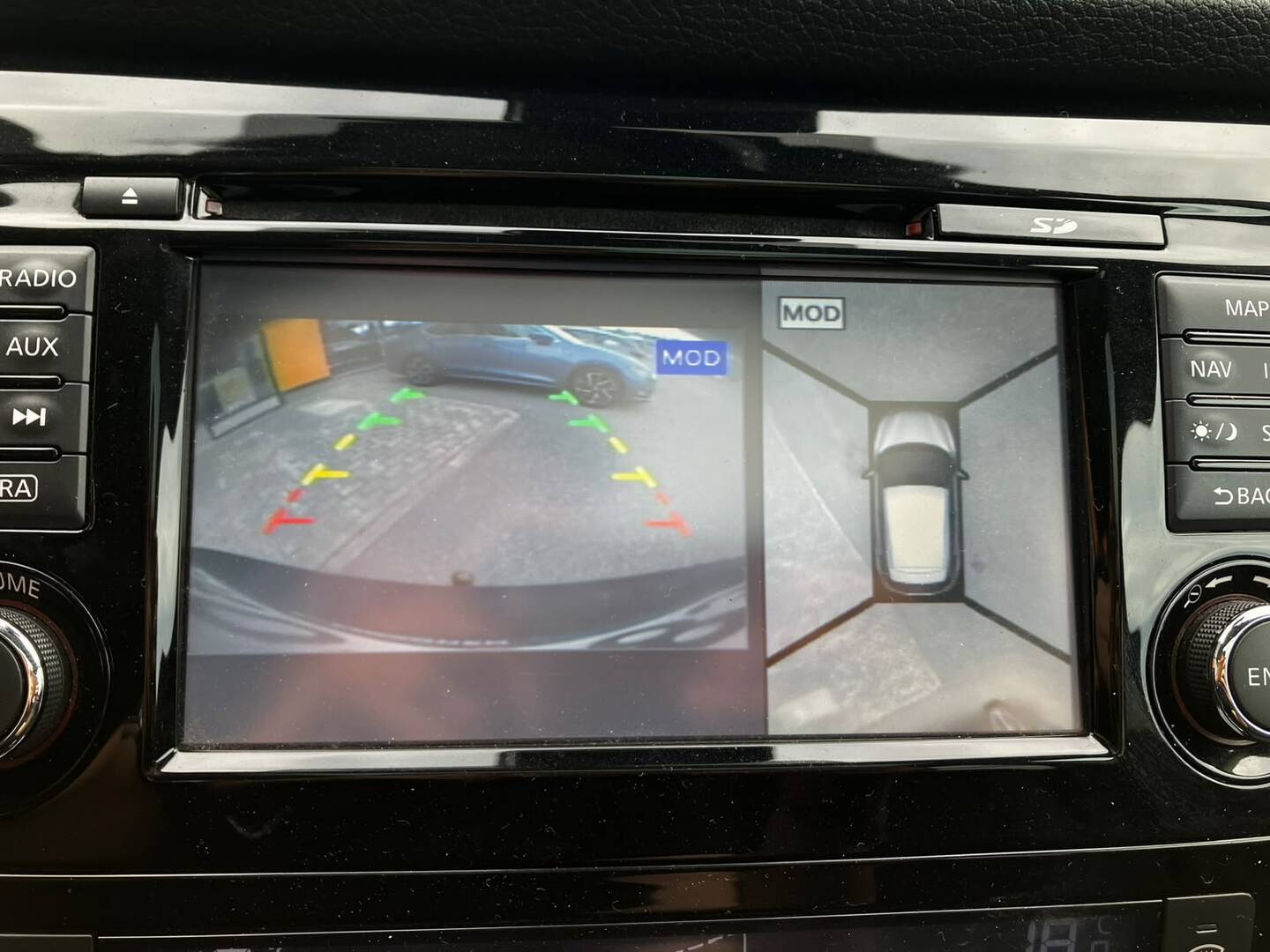 NISSAN Qashqai 2015