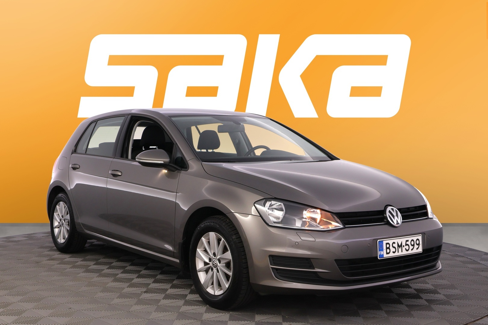 VOLKSWAGEN Golf 2015