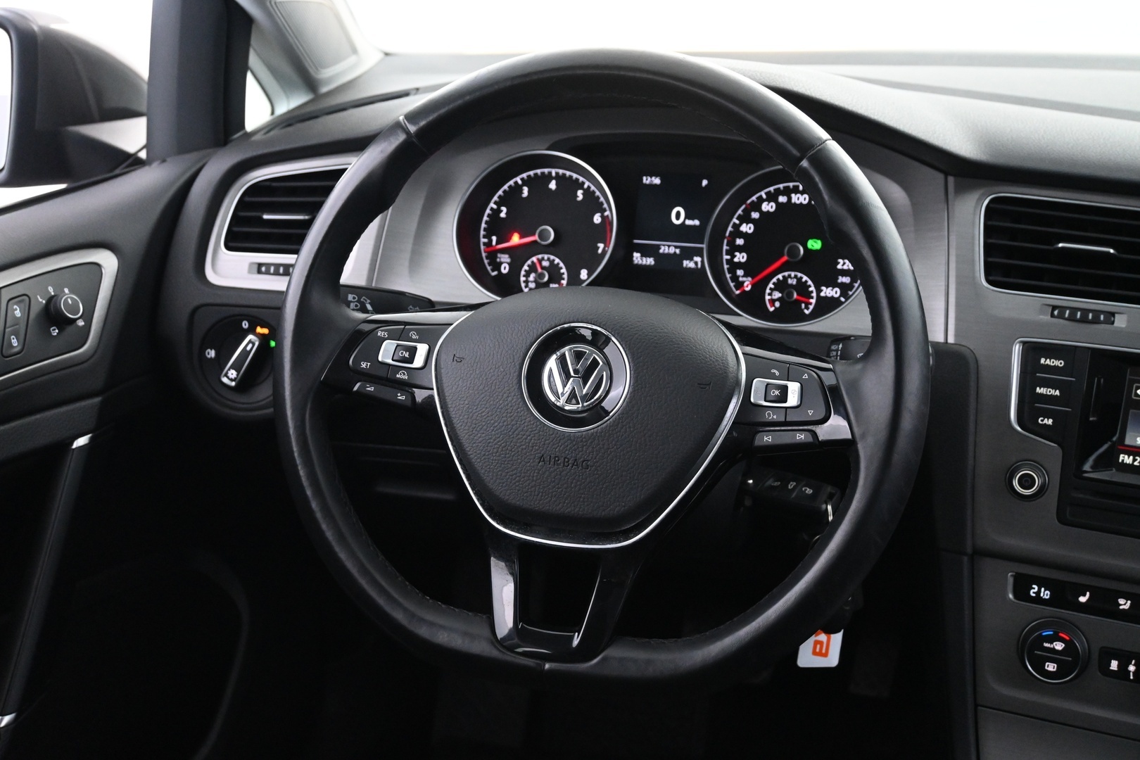 VOLKSWAGEN Golf 2015