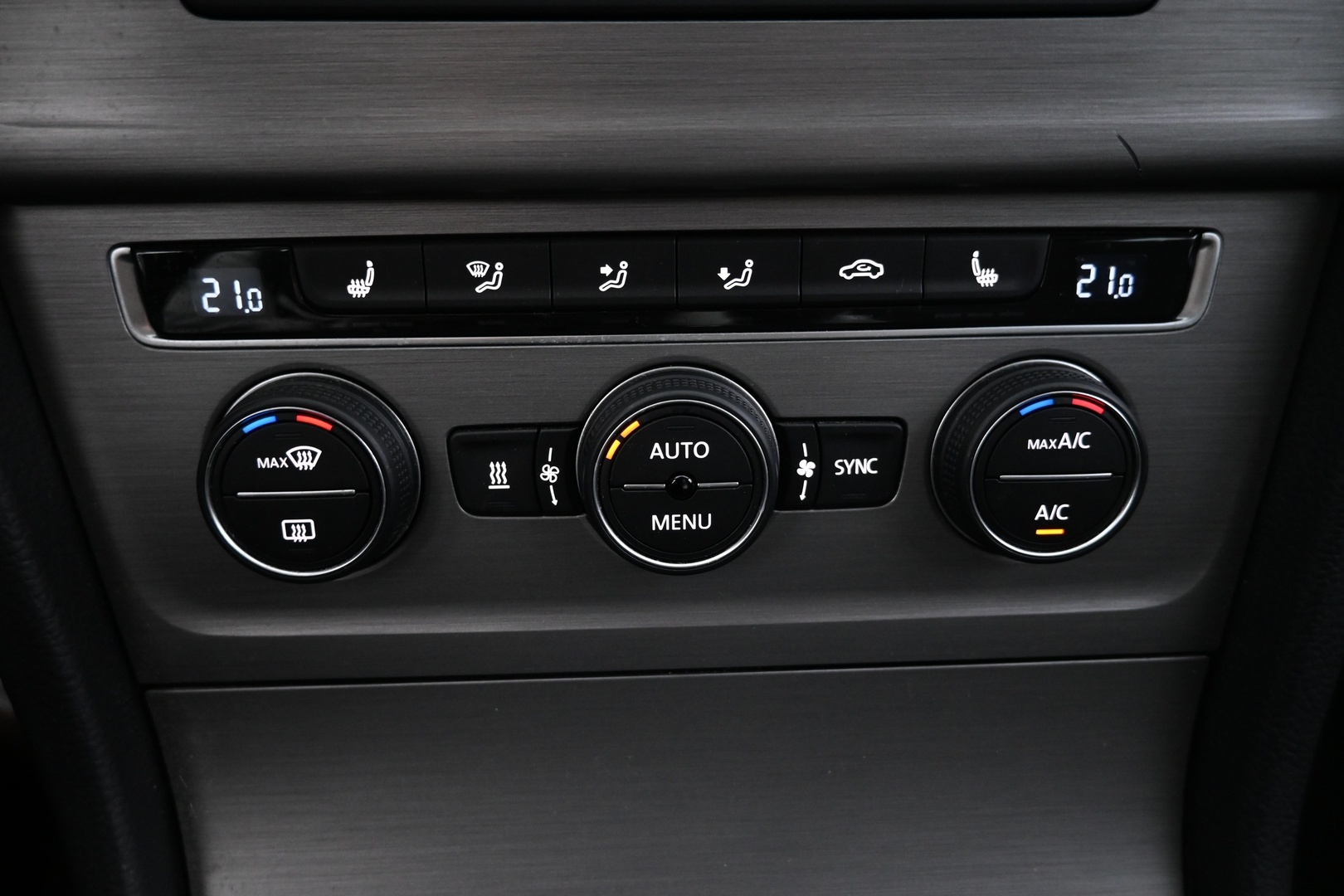 VOLKSWAGEN Golf 2015