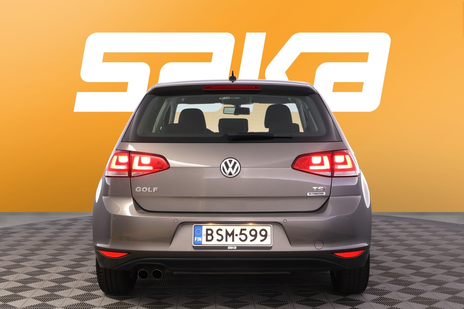 VOLKSWAGEN Golf 2015
