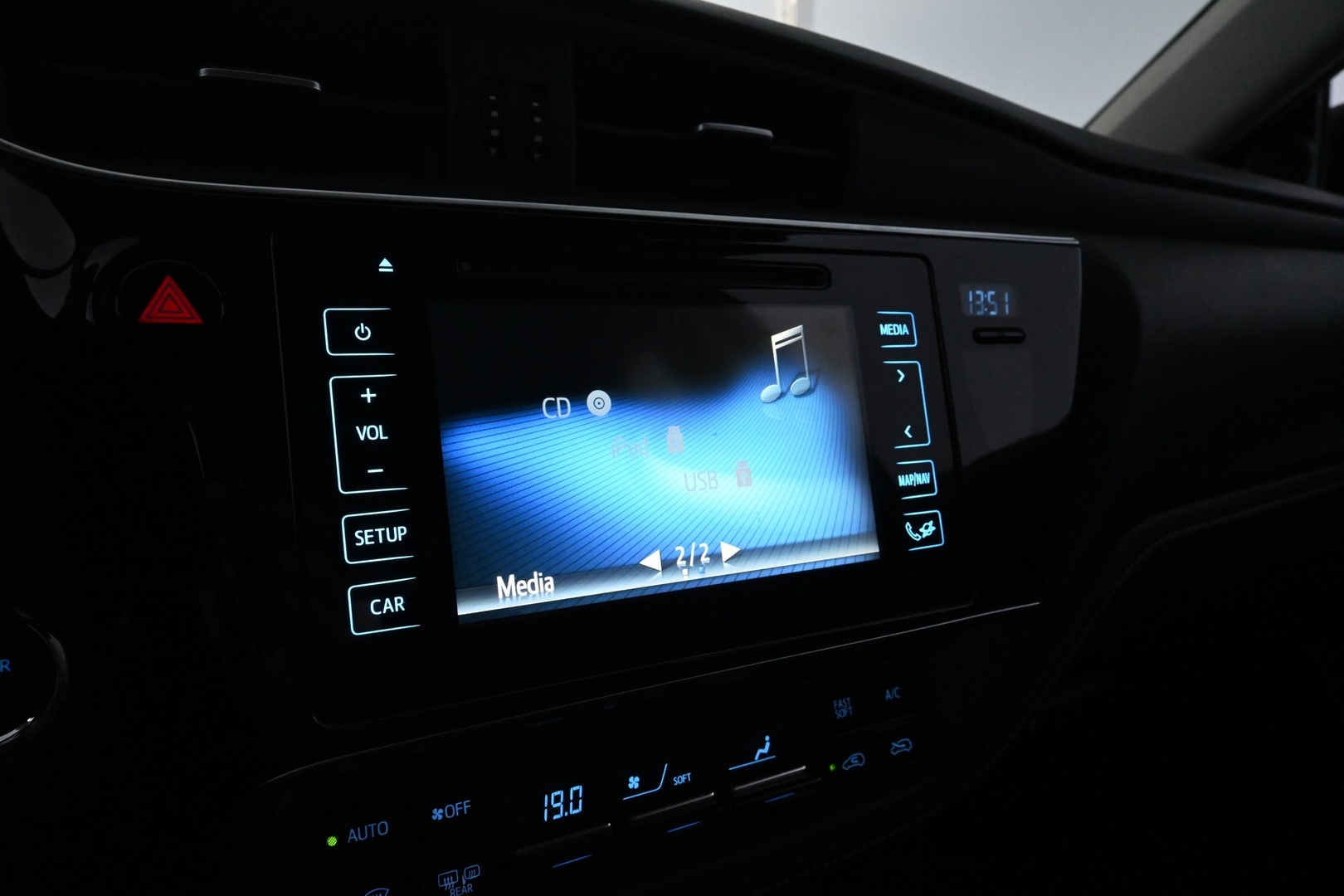 TOYOTA Auris 2016