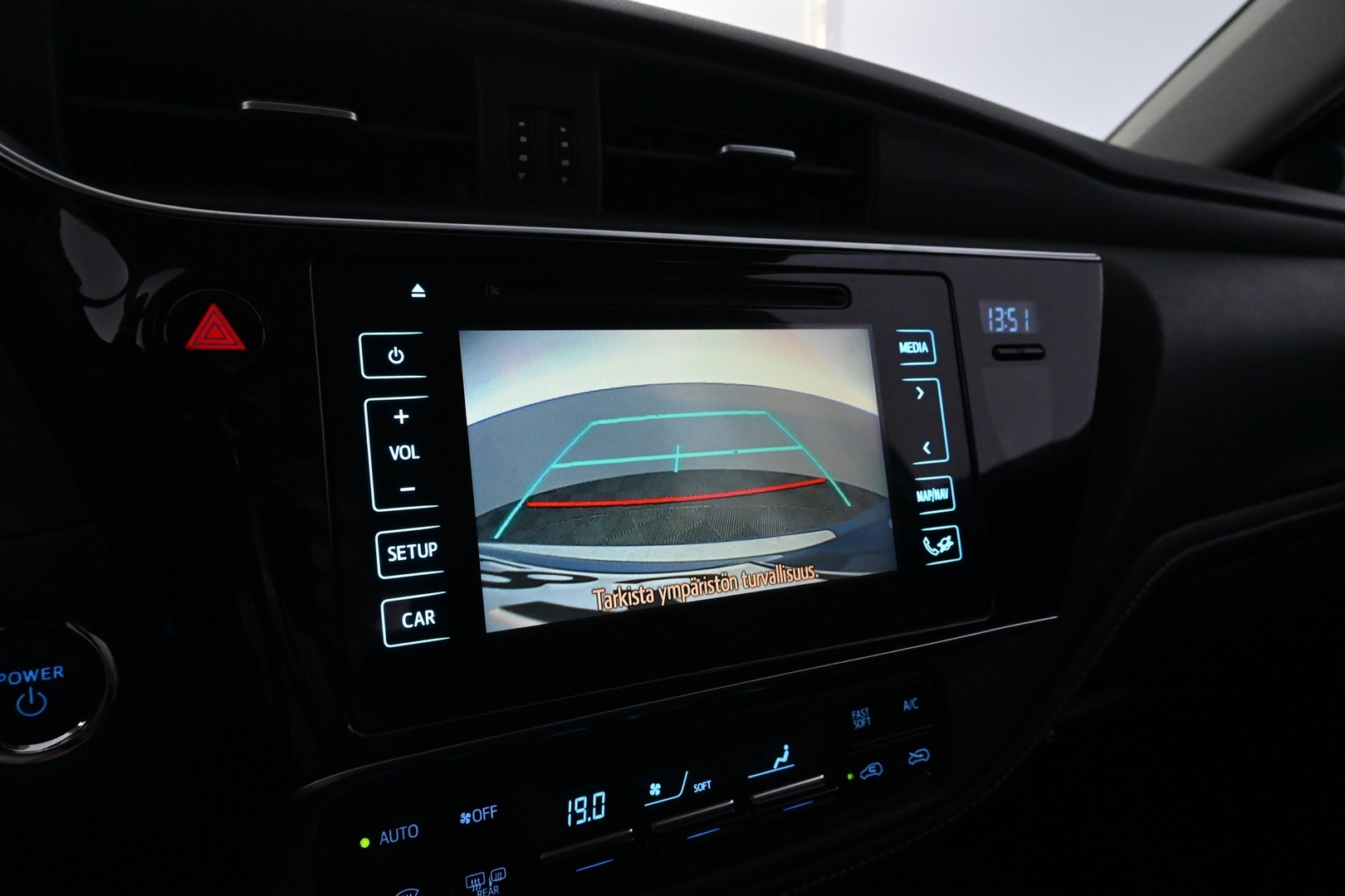TOYOTA Auris 2016