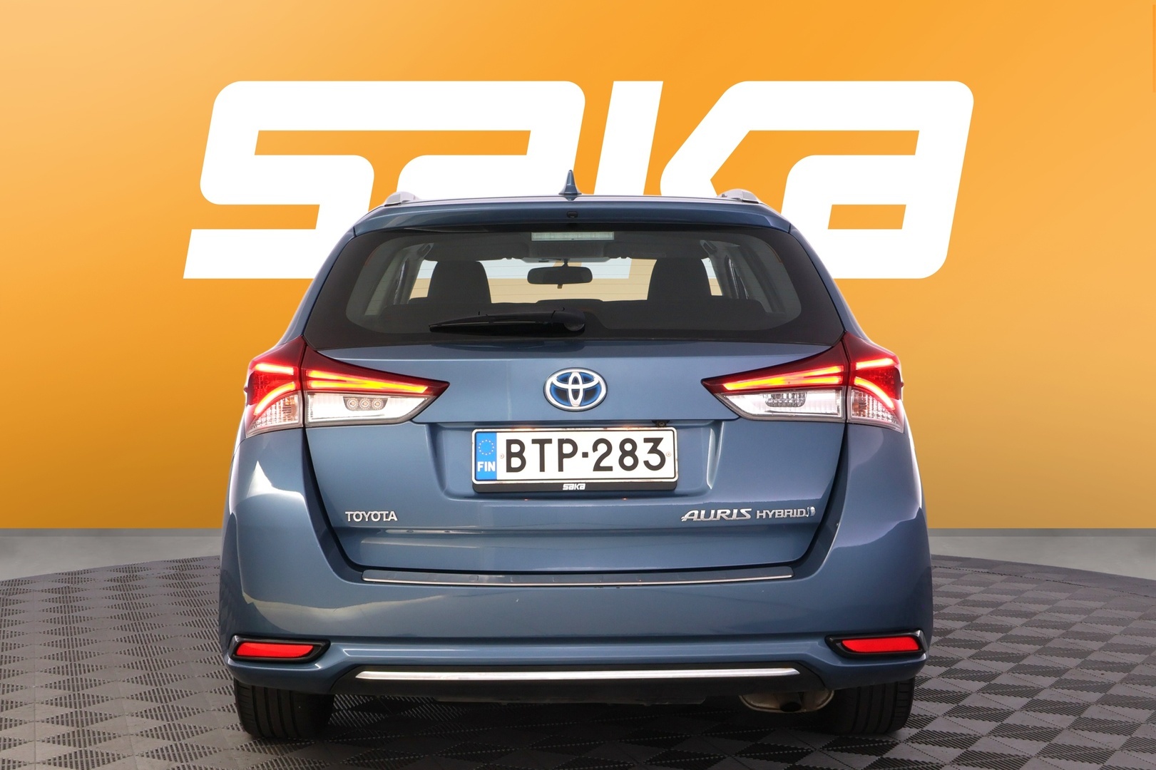 TOYOTA Auris 2016