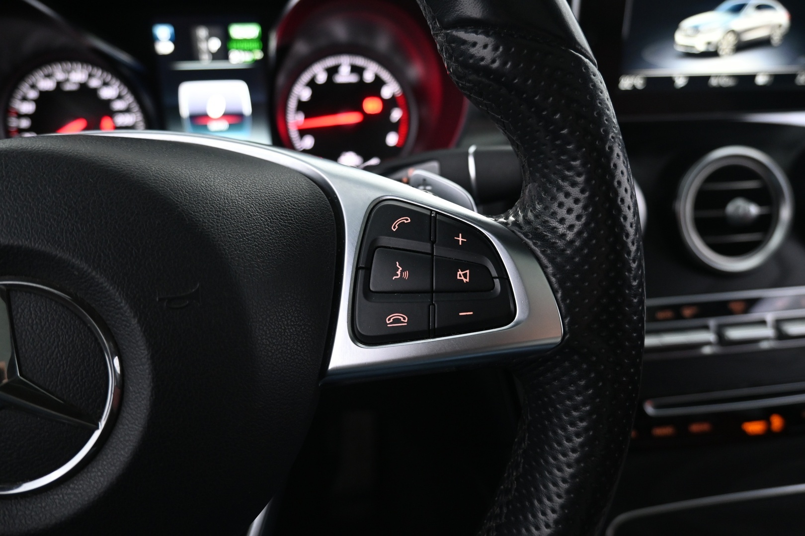 MERCEDES-BENZ GLC 2018