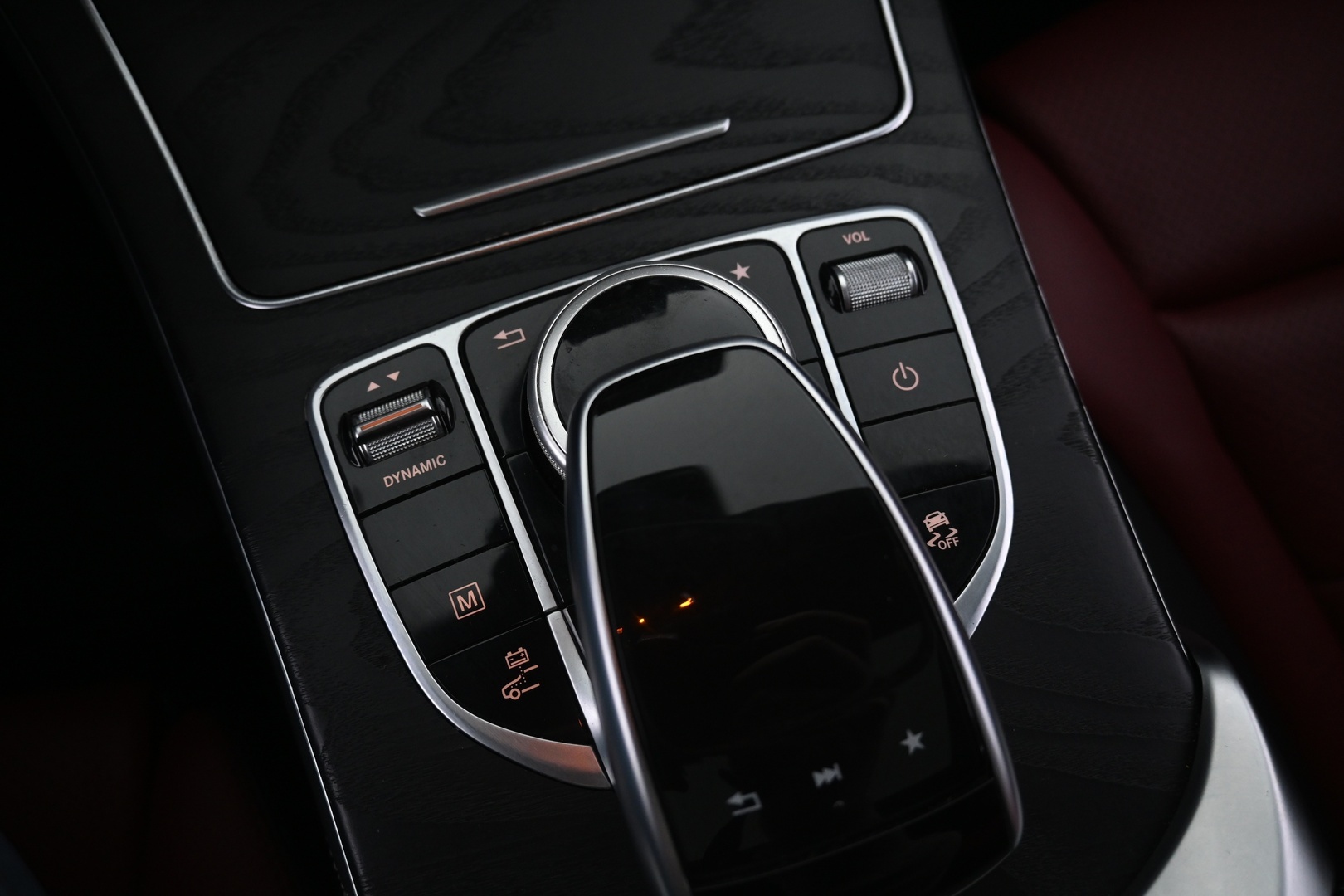 MERCEDES-BENZ GLC 2018