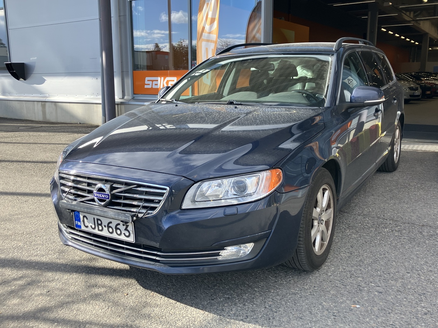 VOLVO V70 2014