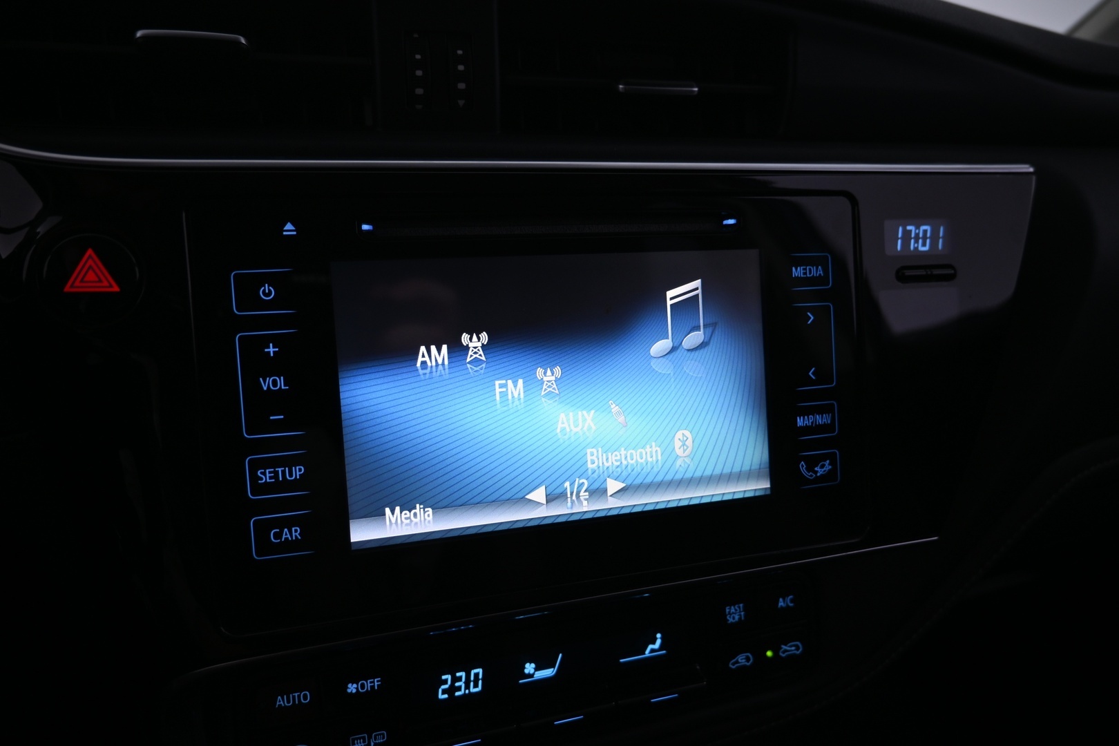 TOYOTA Auris 2017