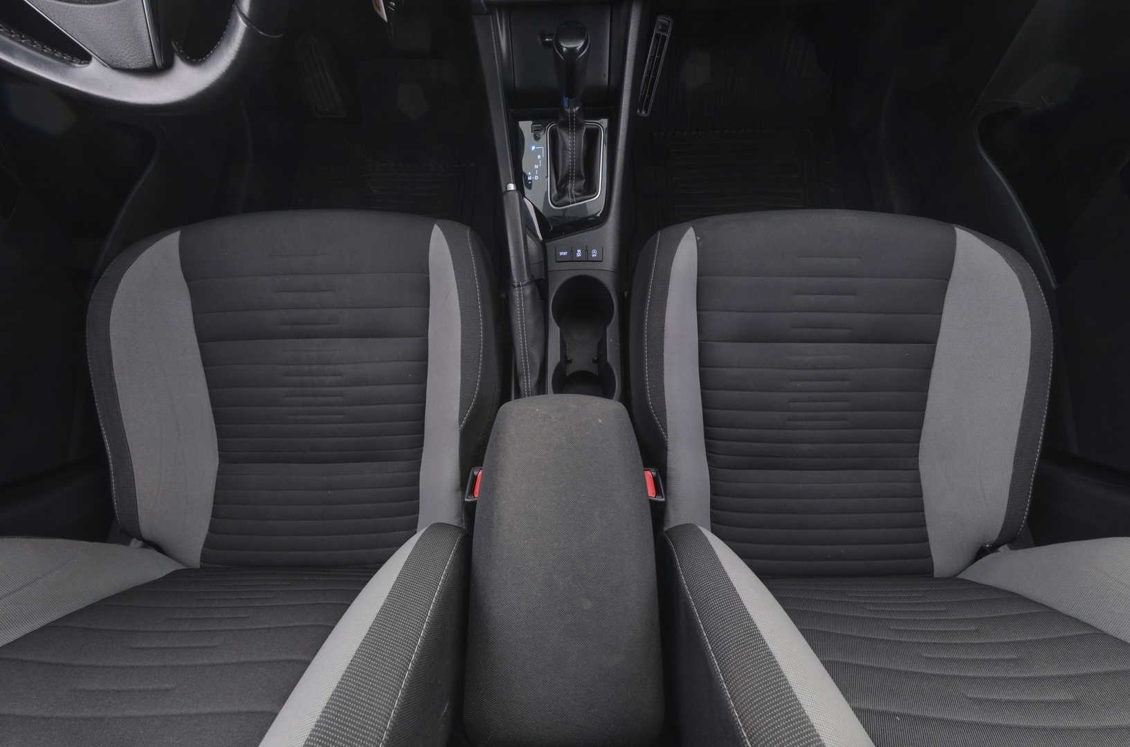 TOYOTA Auris 2017