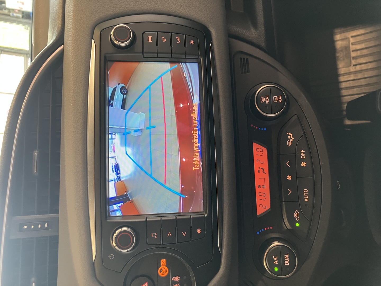 TOYOTA Yaris 2017