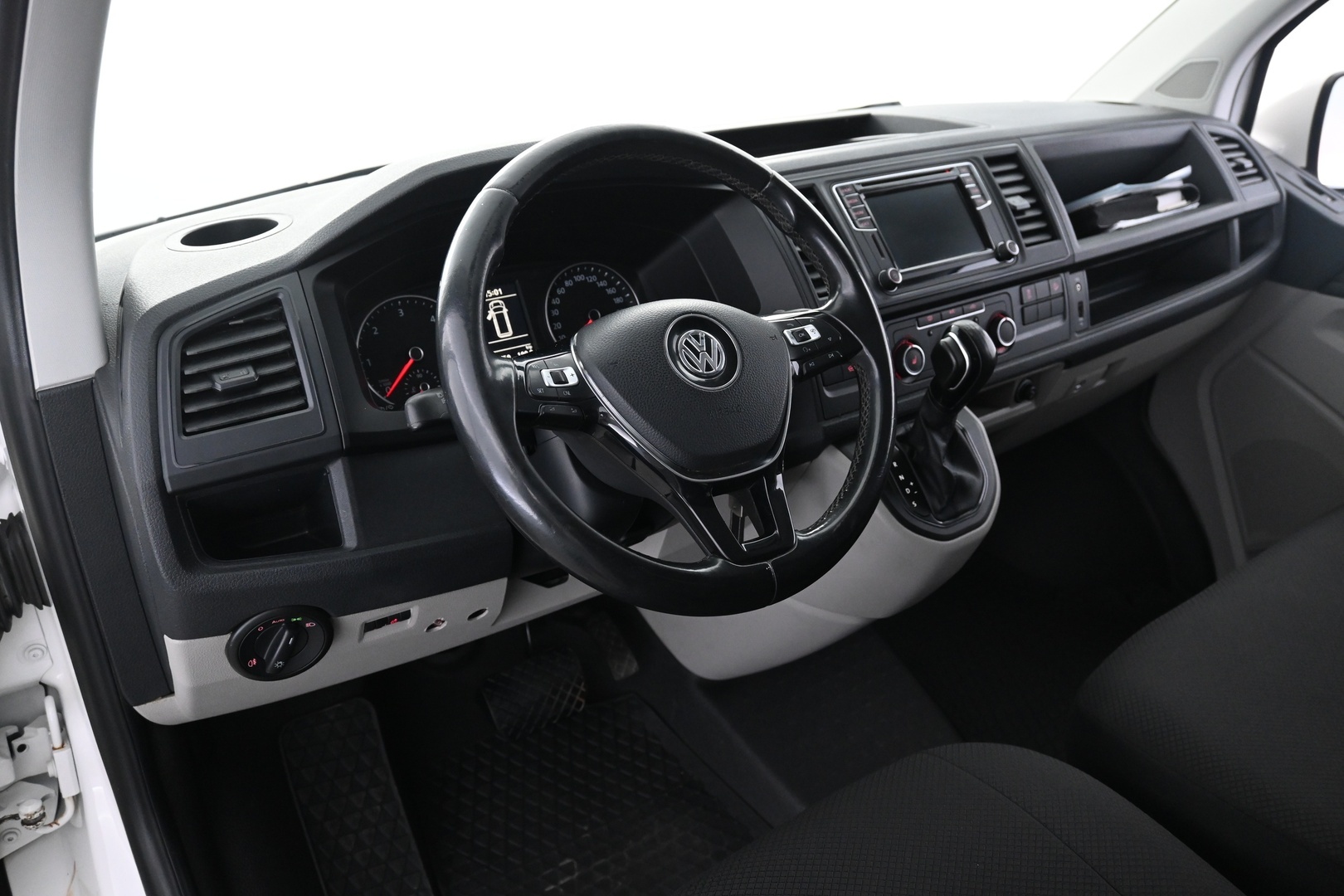 VOLKSWAGEN Transporter 2017