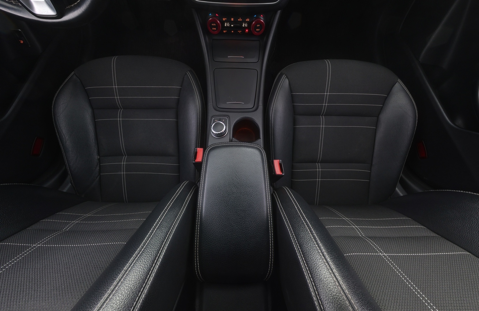 MERCEDES-BENZ CLA 2013