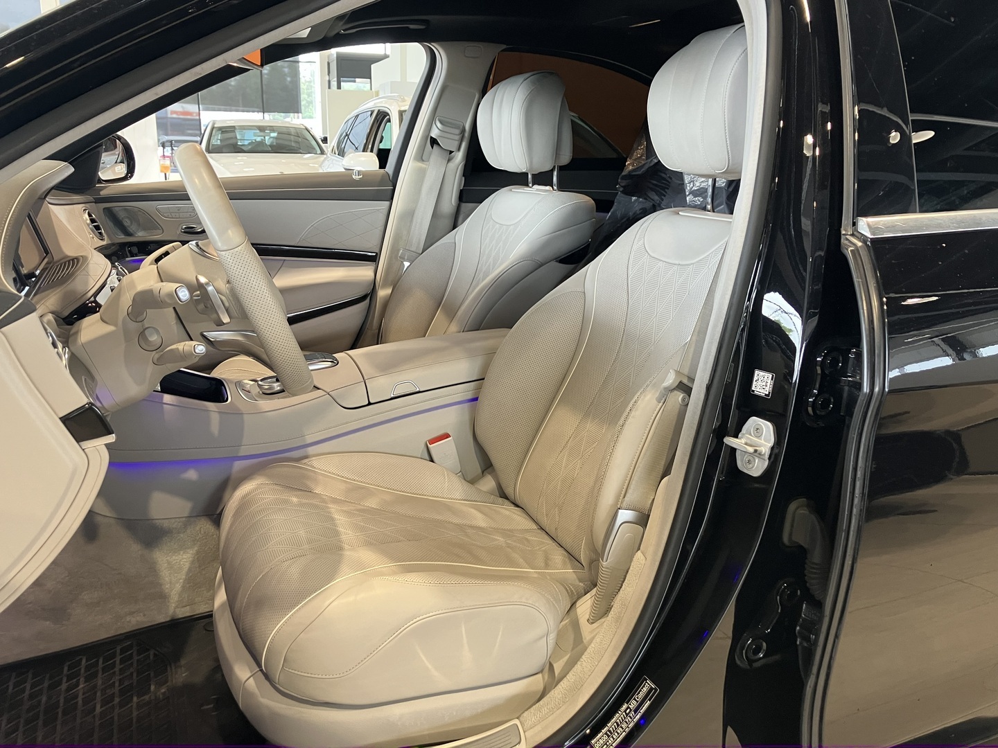MERCEDES-BENZ S 2015