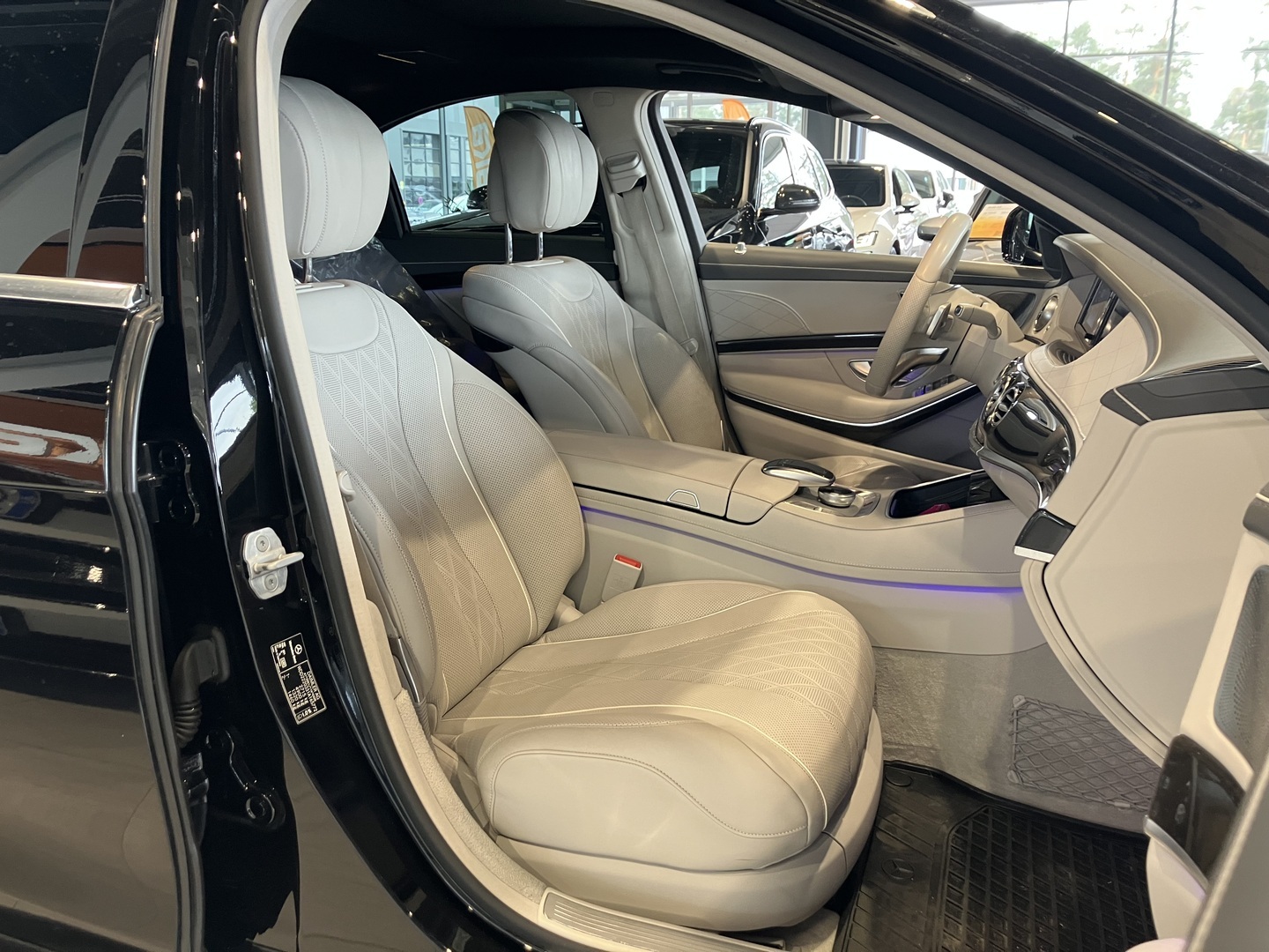 MERCEDES-BENZ S 2015