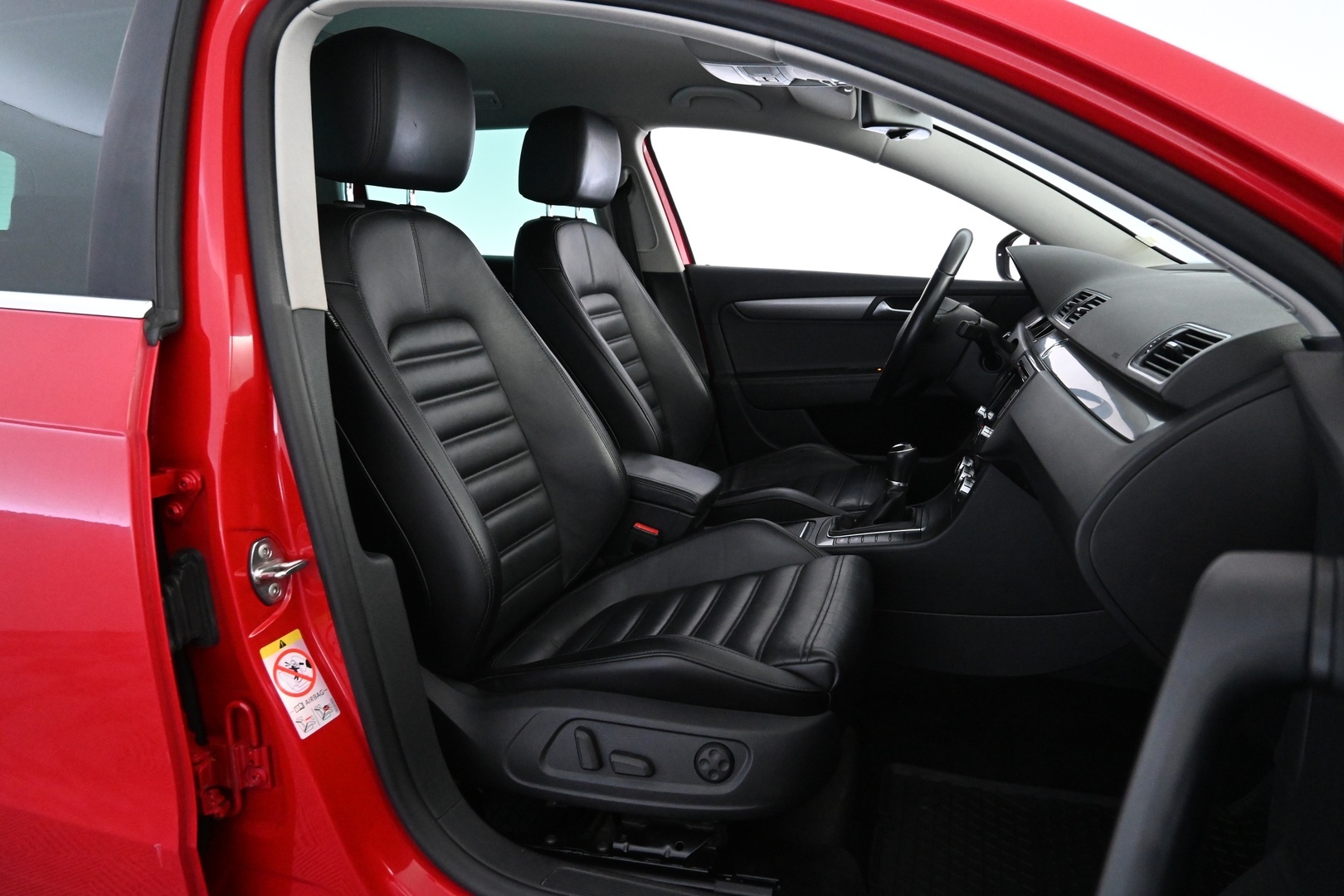 VOLKSWAGEN PASSAT 2014