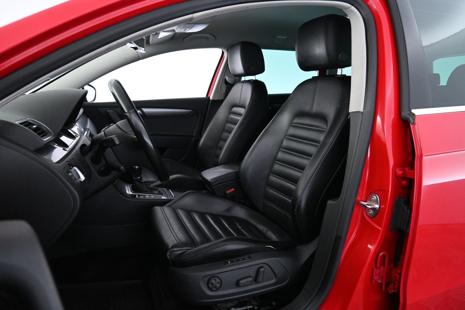 VOLKSWAGEN PASSAT 2014
