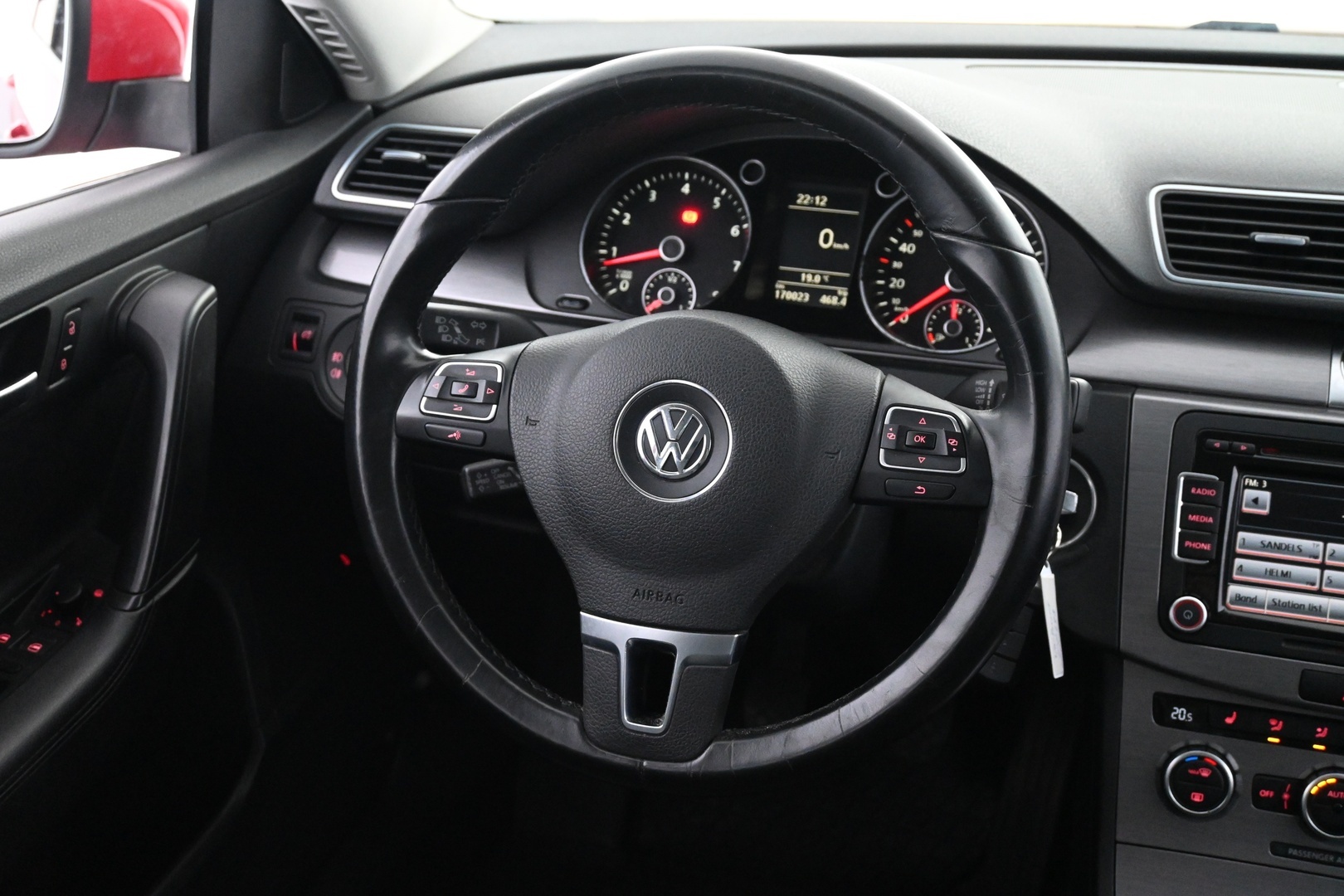 VOLKSWAGEN PASSAT 2014