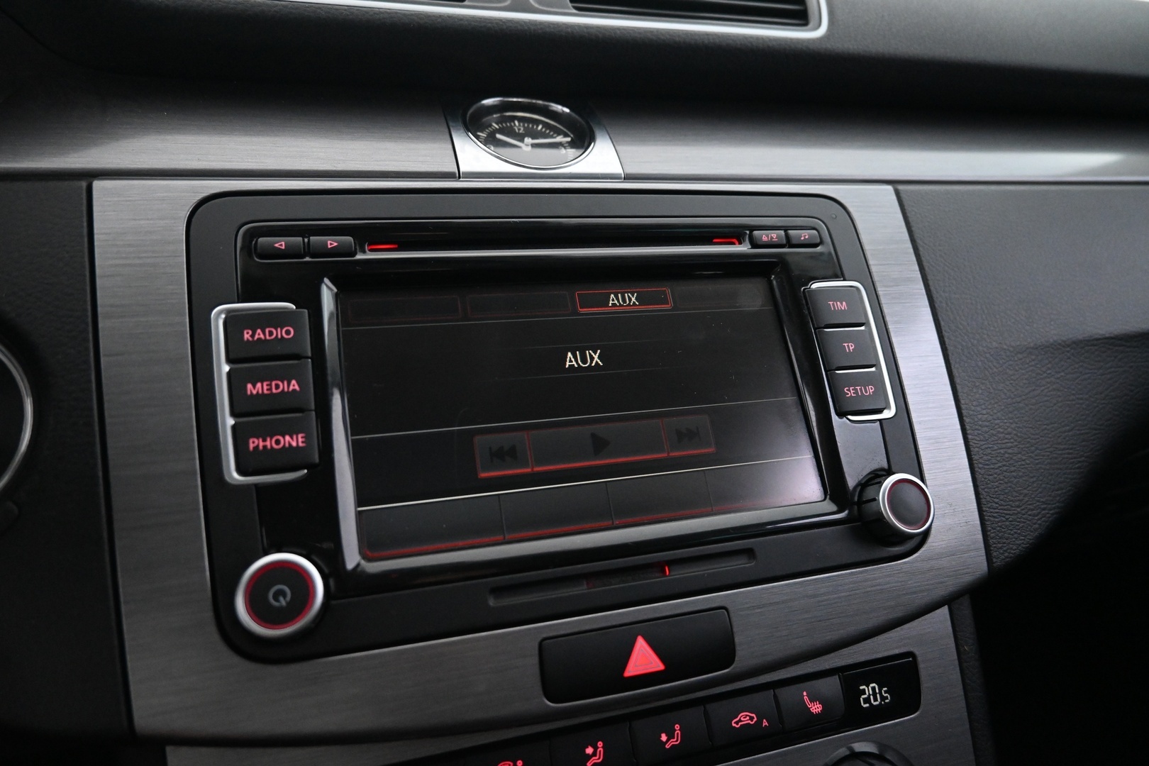 VOLKSWAGEN PASSAT 2014
