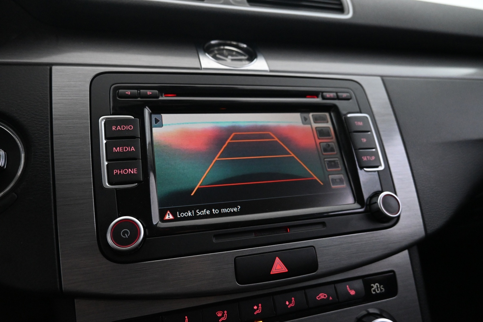 VOLKSWAGEN PASSAT 2014