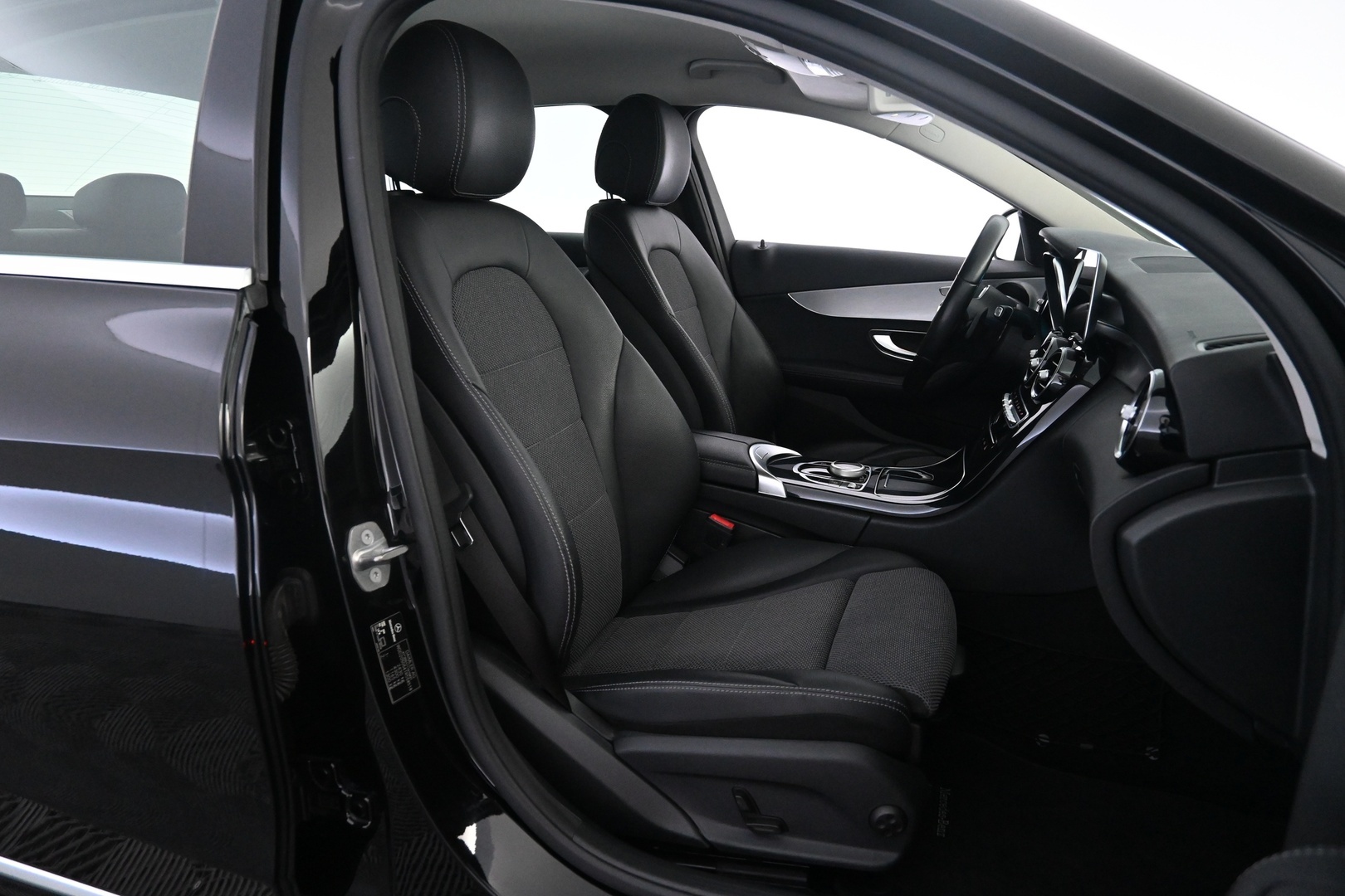 MERCEDES-BENZ C 2020