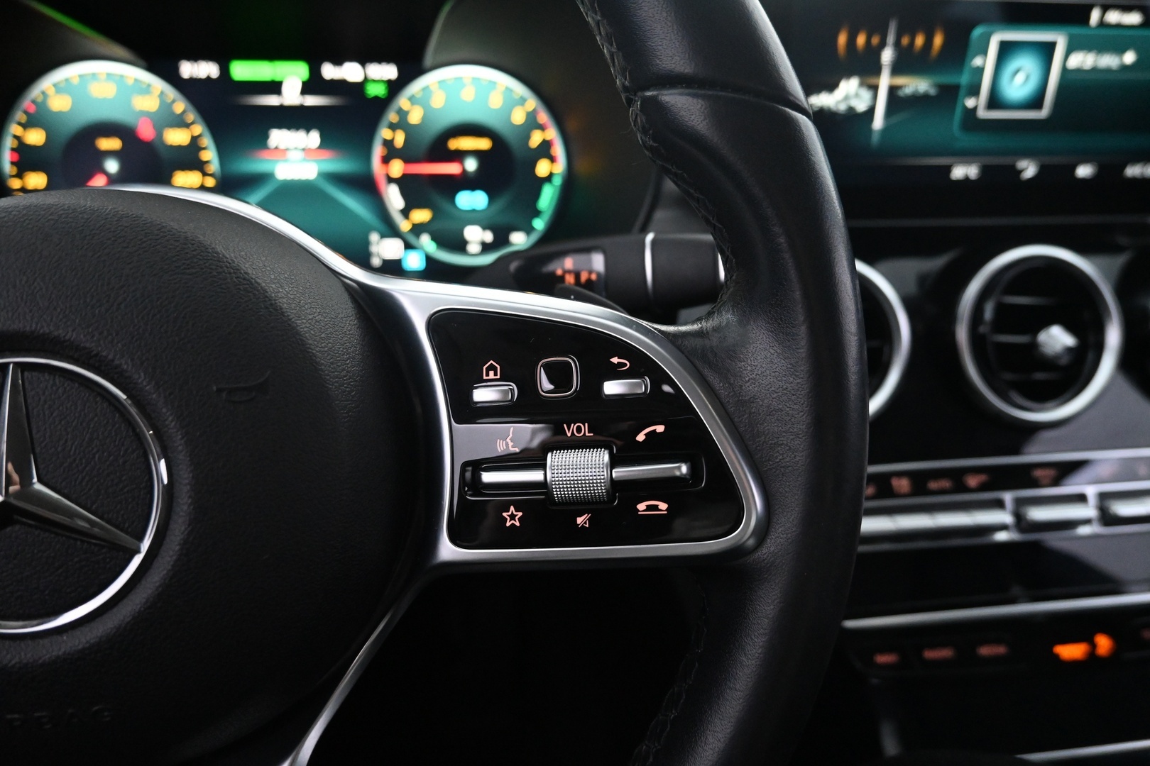 MERCEDES-BENZ C 2020