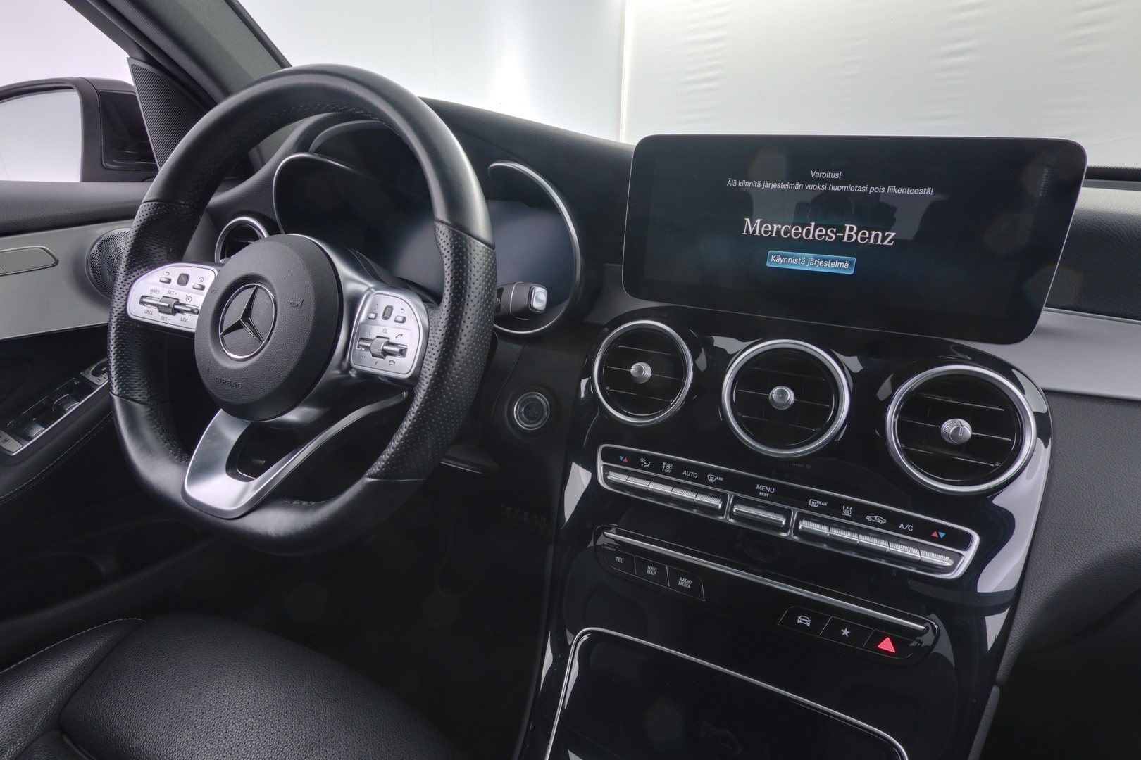 MERCEDES-BENZ GLC 2021