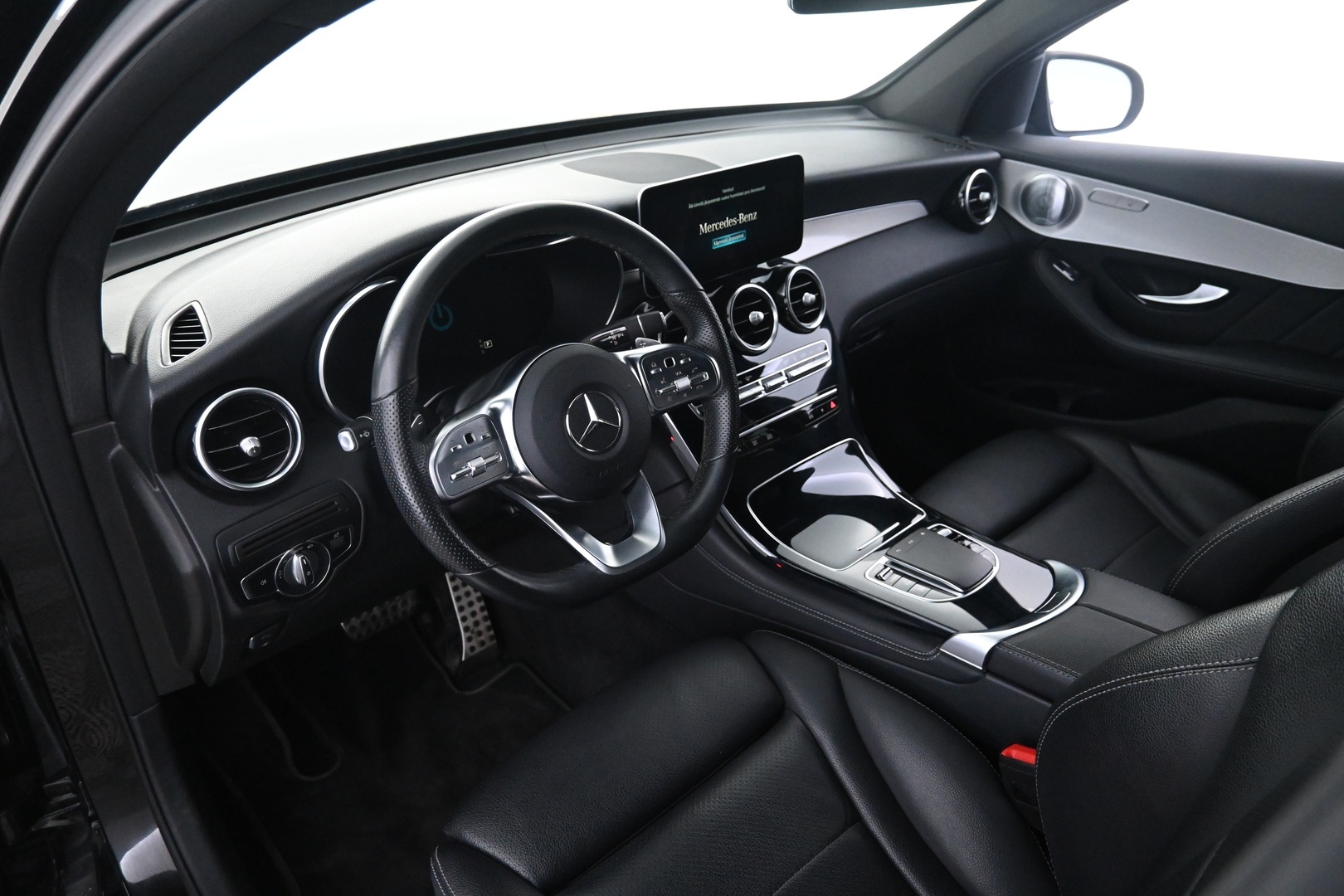 MERCEDES-BENZ GLC 2021