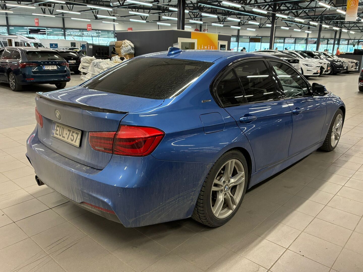 BMW 330 2017