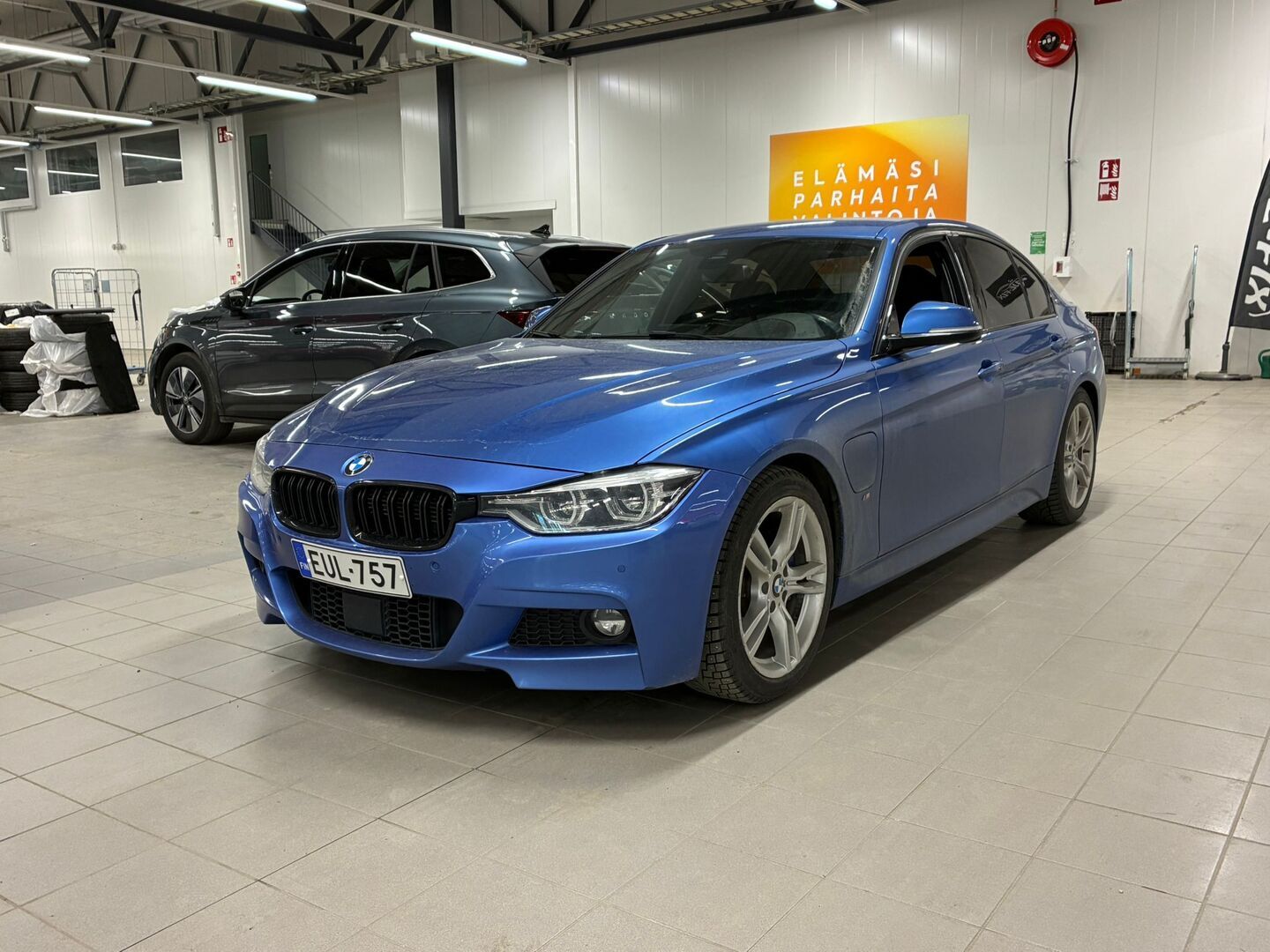BMW 330 2017