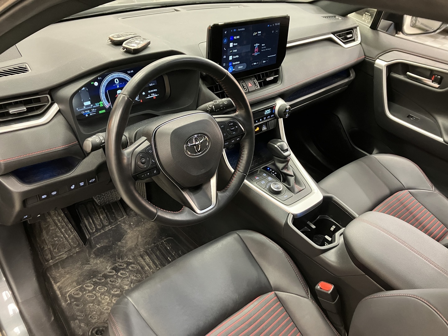 TOYOTA RAV4 Plug-in 2023