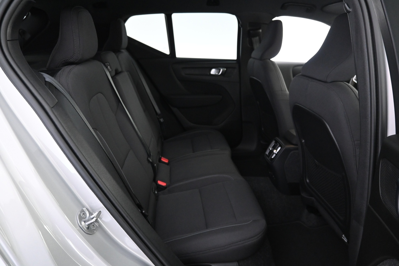 VOLVO XC40 2024