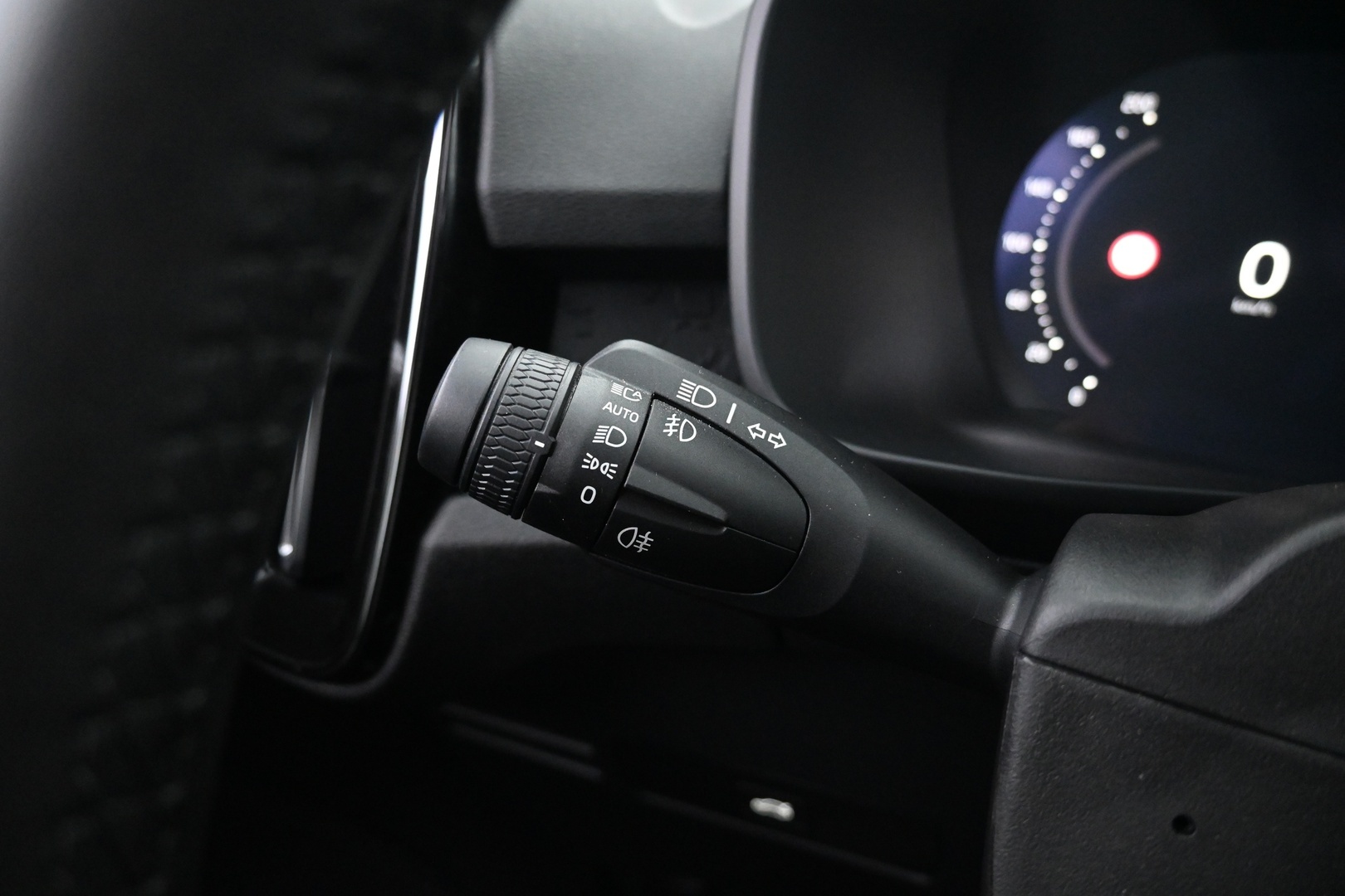 VOLVO XC40 2024