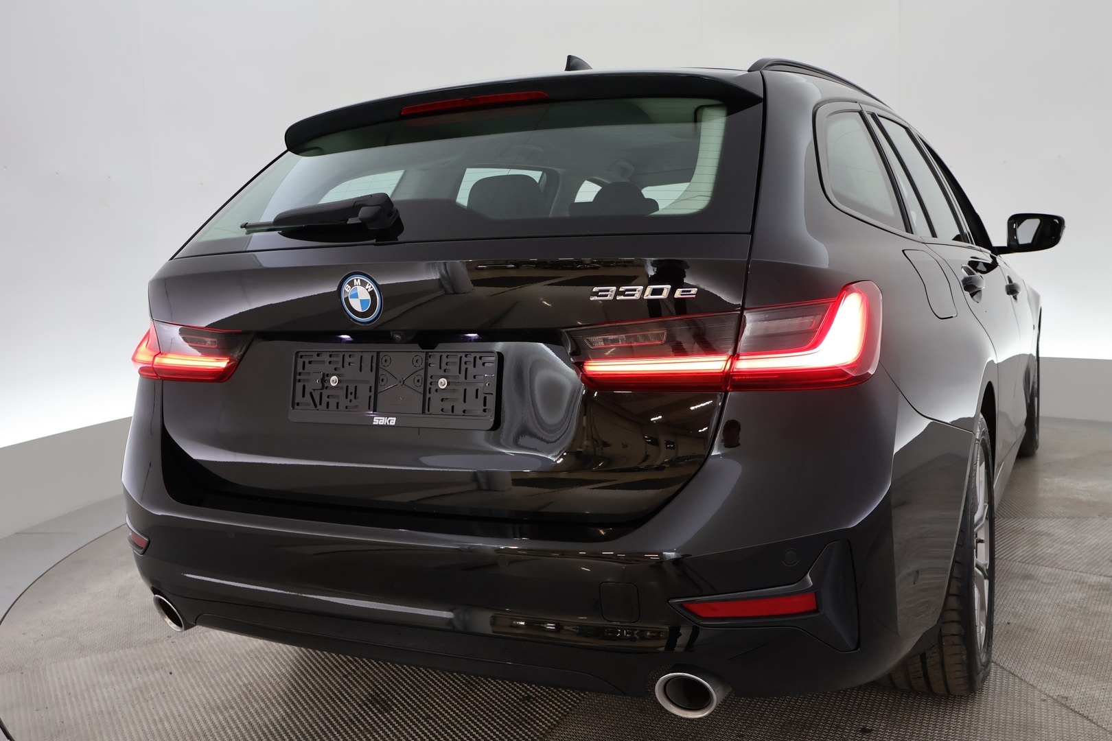 BMW 330 2022