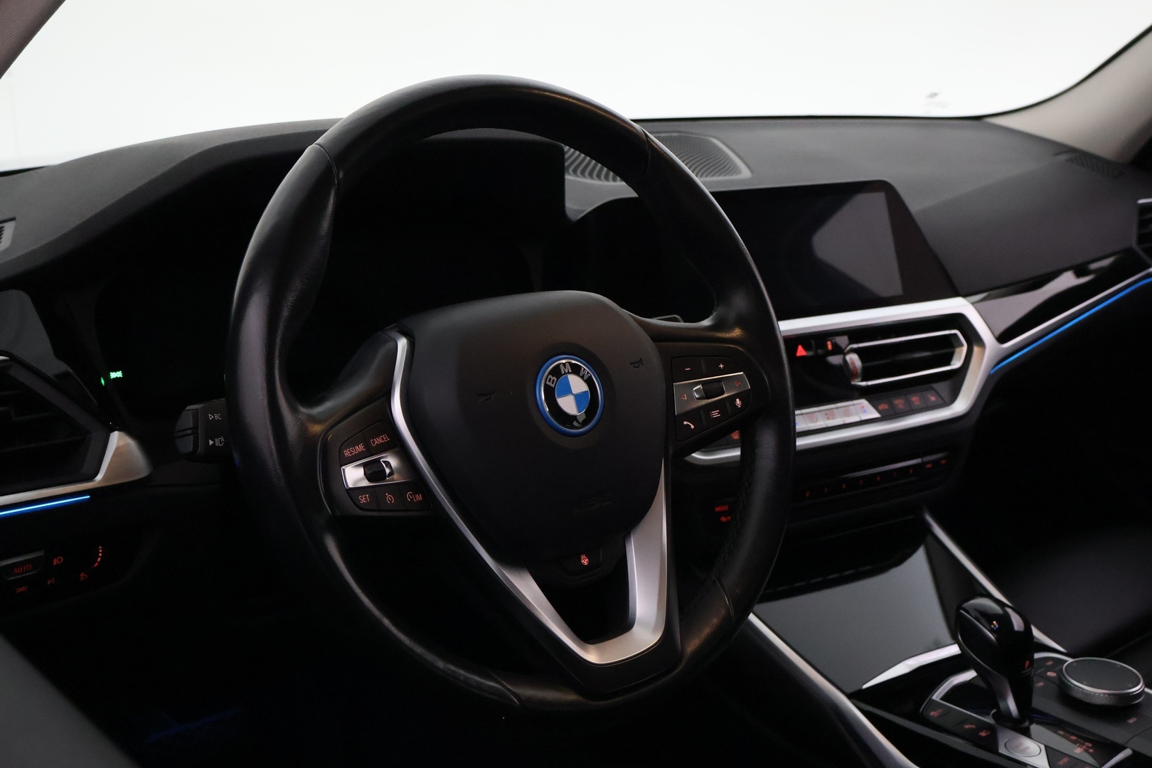 BMW 330 2022