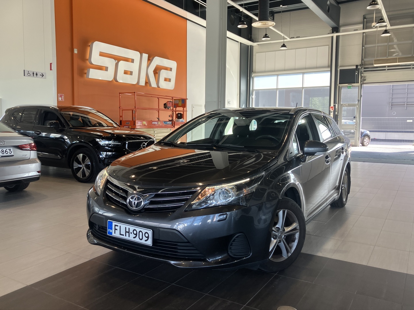 TOYOTA Avensis 2014