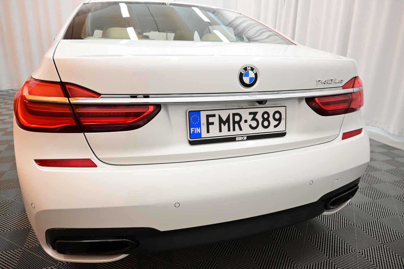 BMW 740 2017