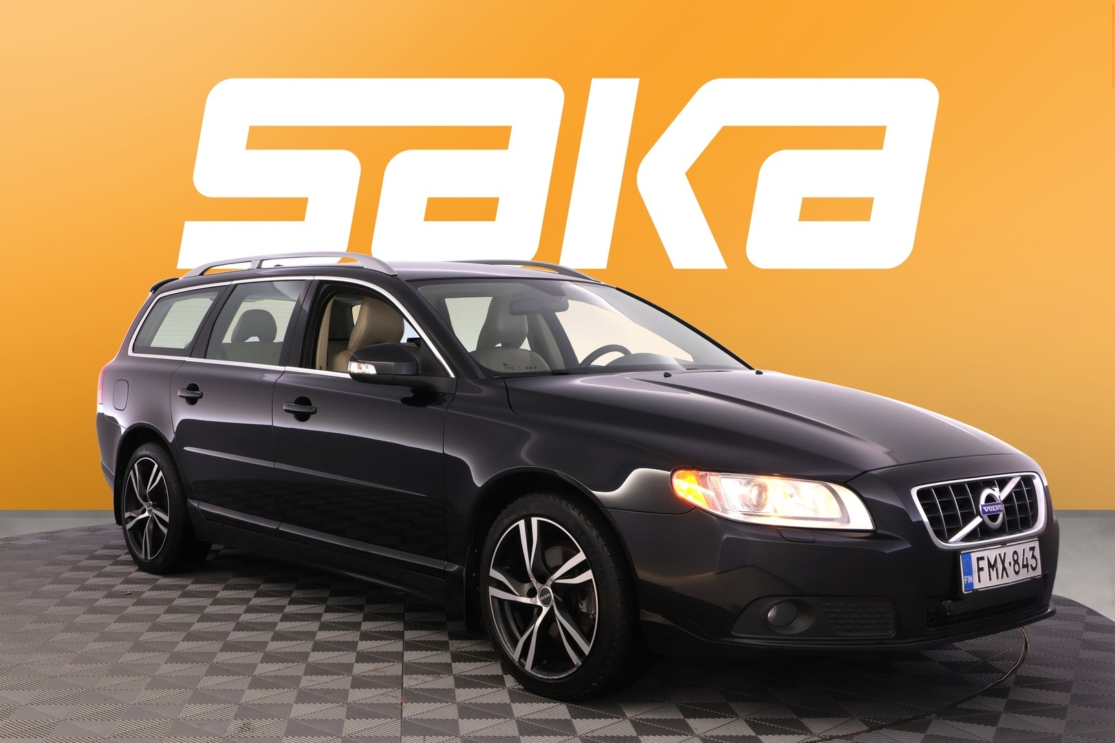 VOLVO V70 2010