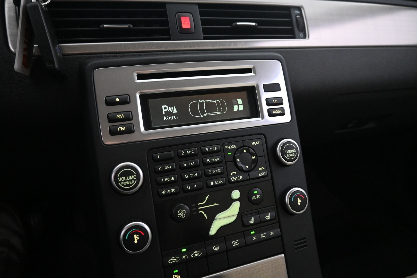 VOLVO V70 2010